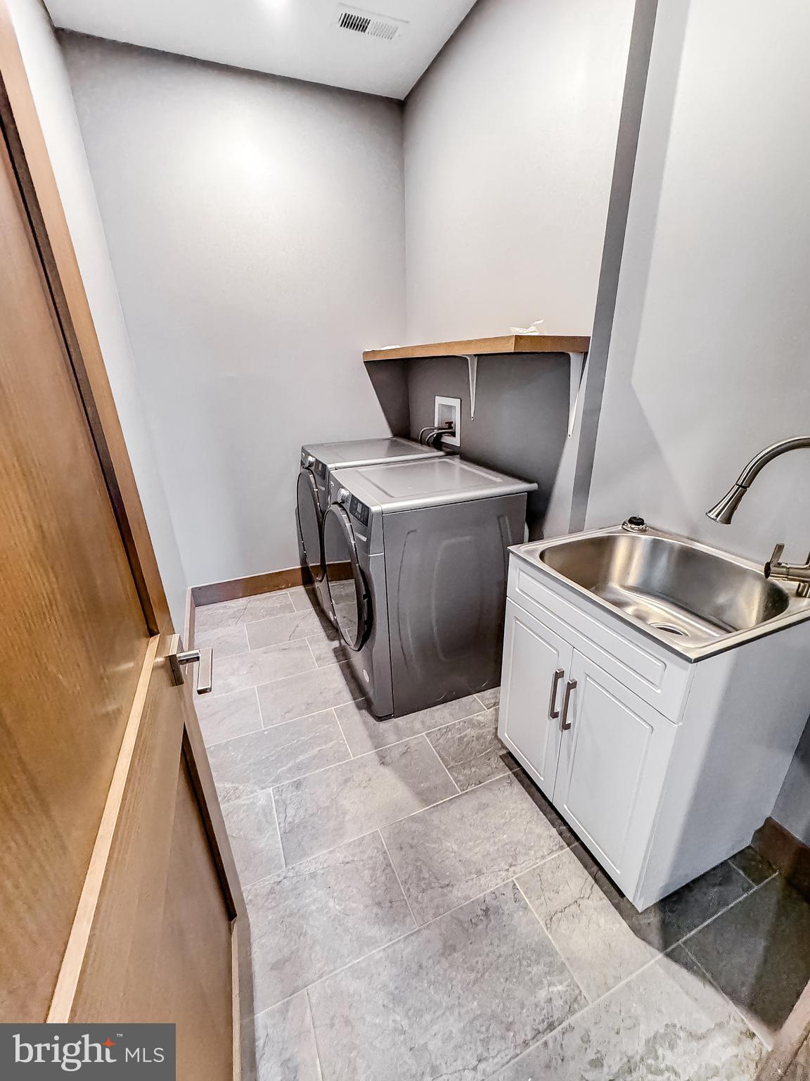 THE SUMMIT AT LOST RIVER - Residential