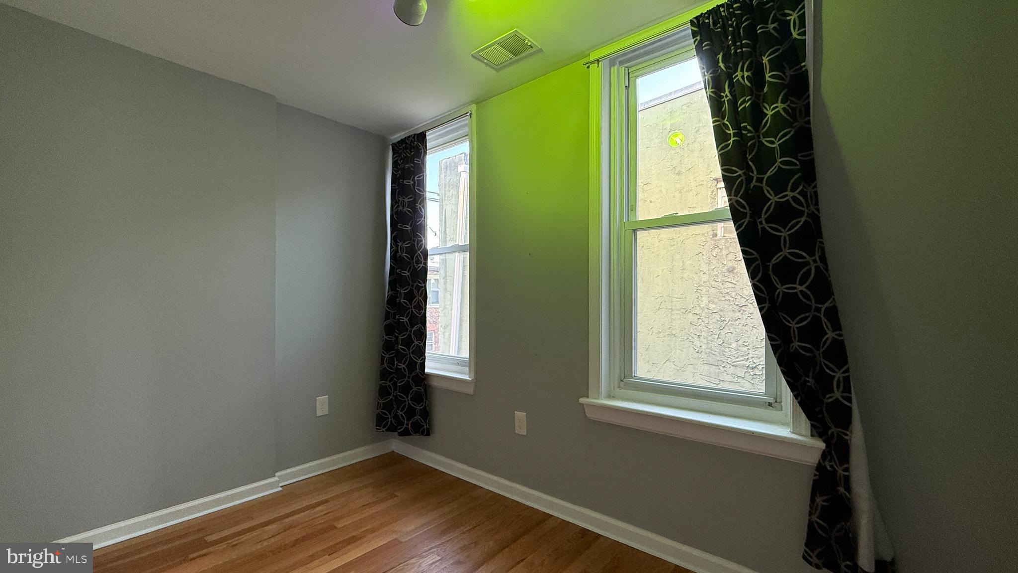 PORT RICHMOND - Residential