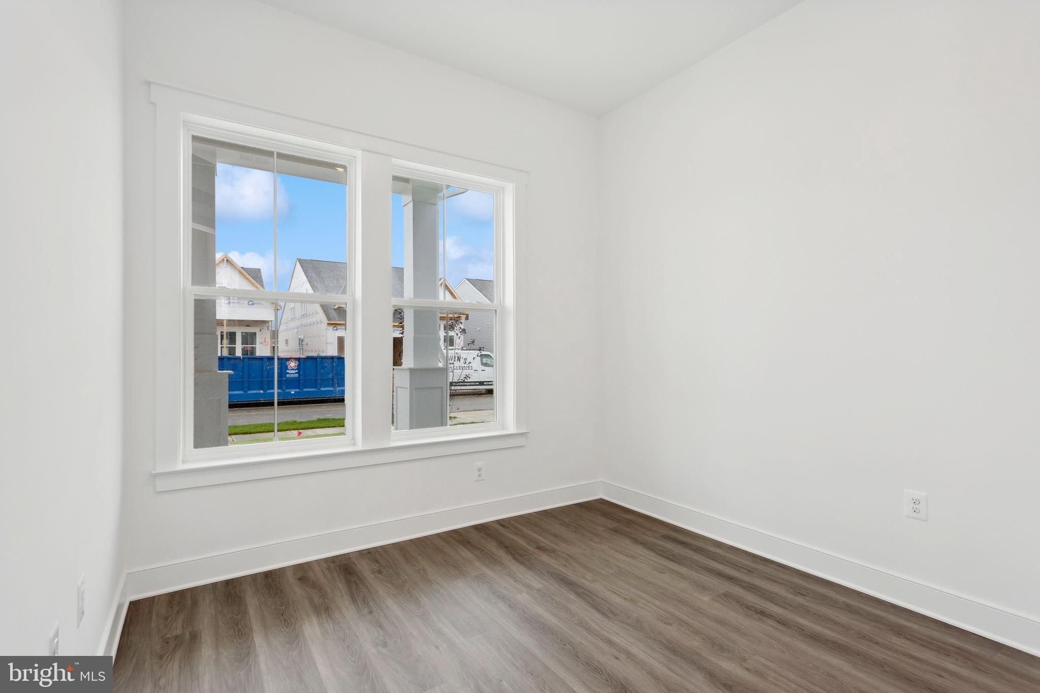 FOUR SEASONS AT KENT ISLAND - Residential