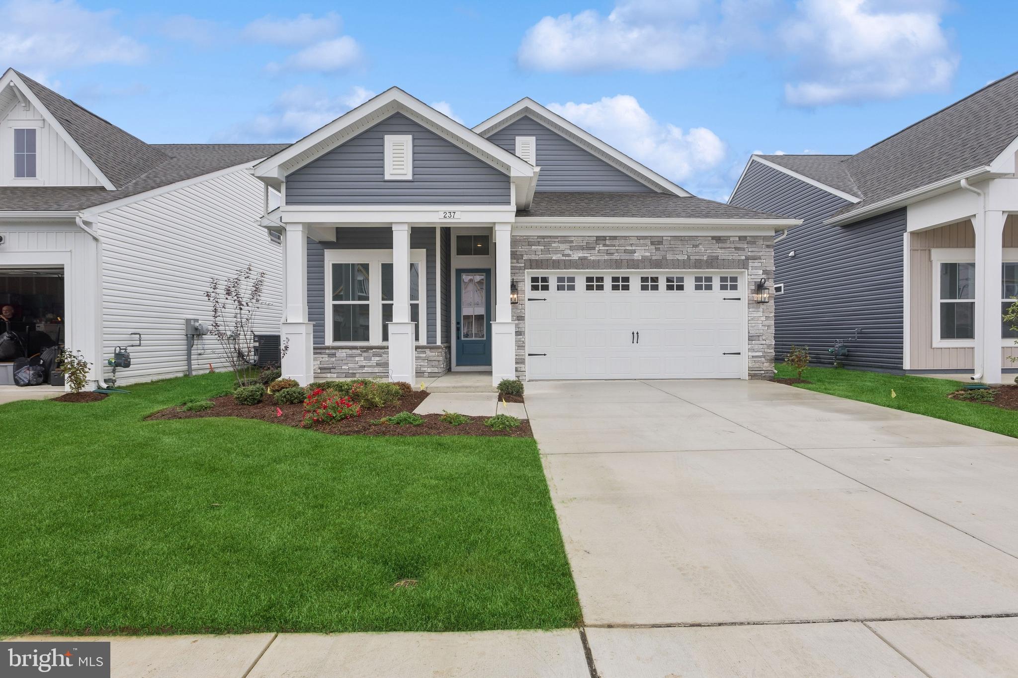 FOUR SEASONS AT KENT ISLAND - Residential