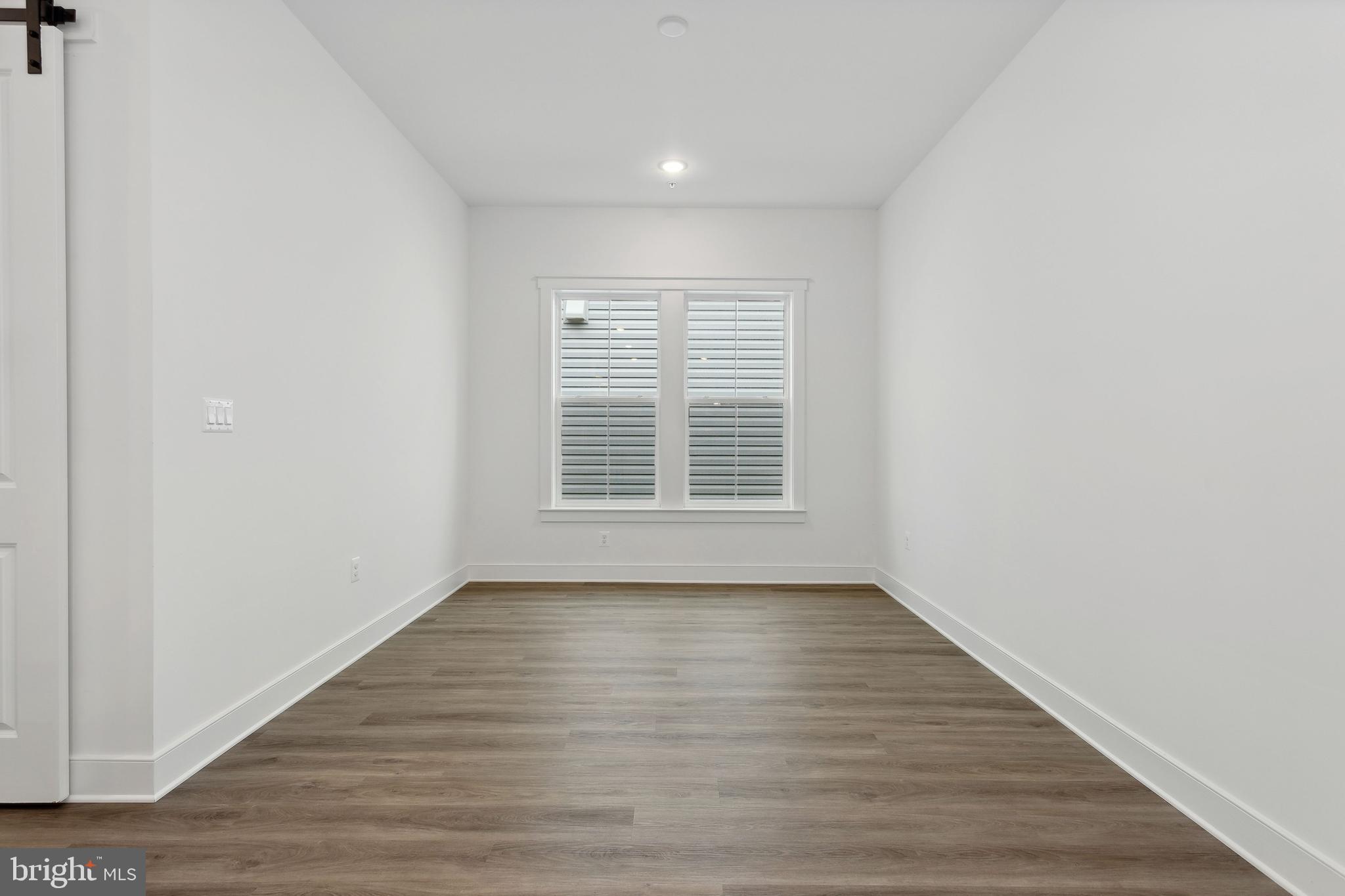 FOUR SEASONS AT KENT ISLAND - Residential