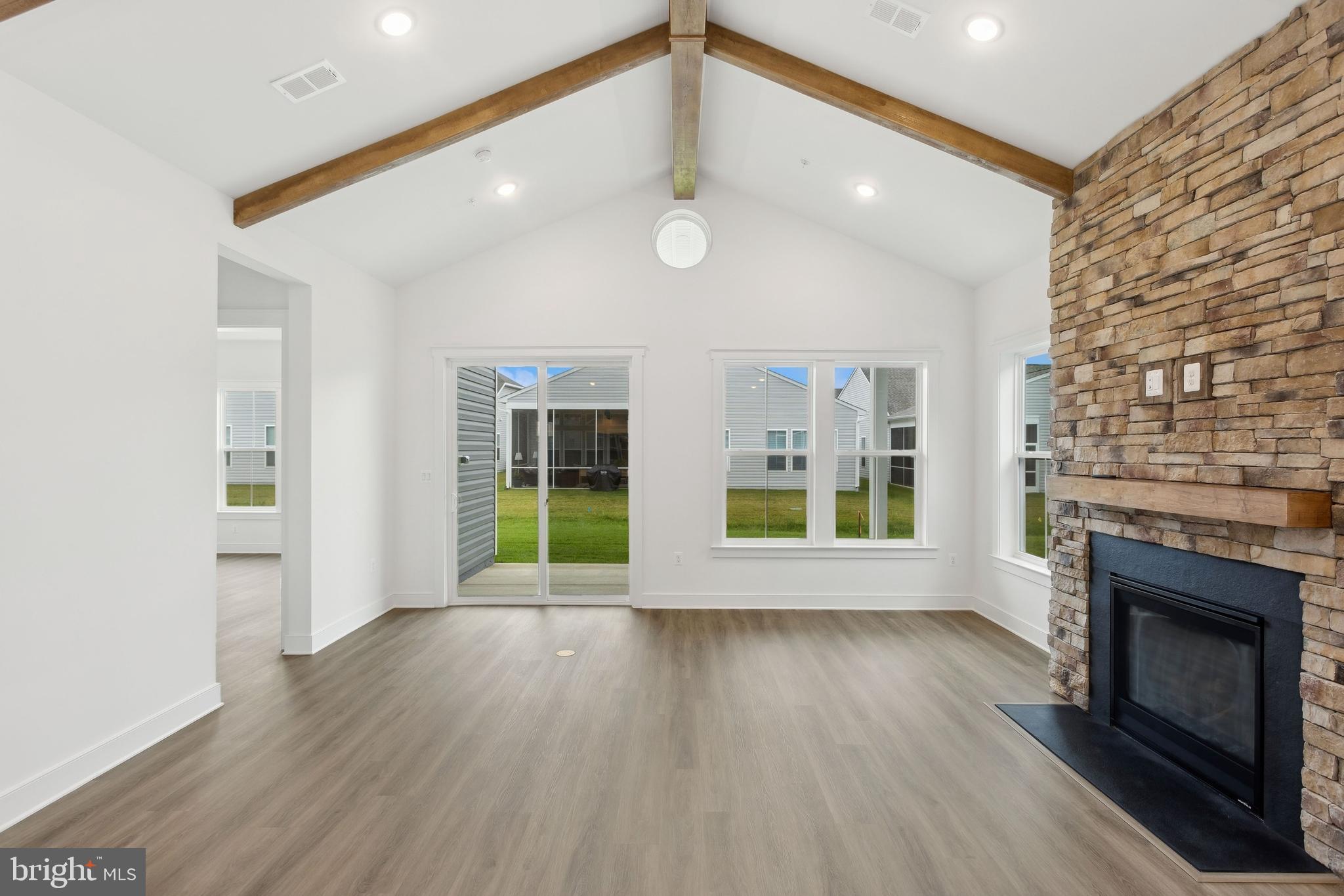 FOUR SEASONS AT KENT ISLAND - Residential