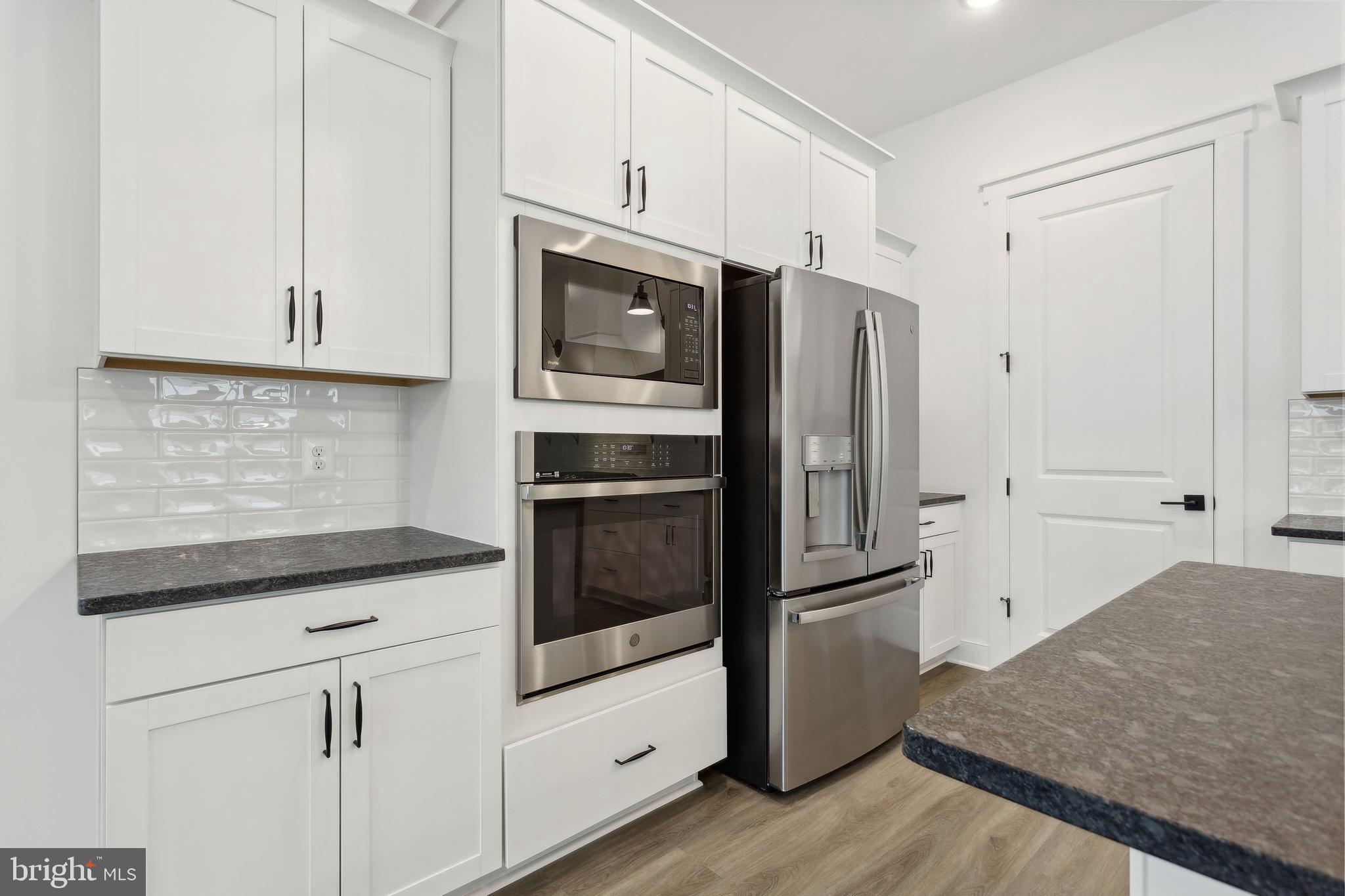 FOUR SEASONS AT KENT ISLAND - Residential