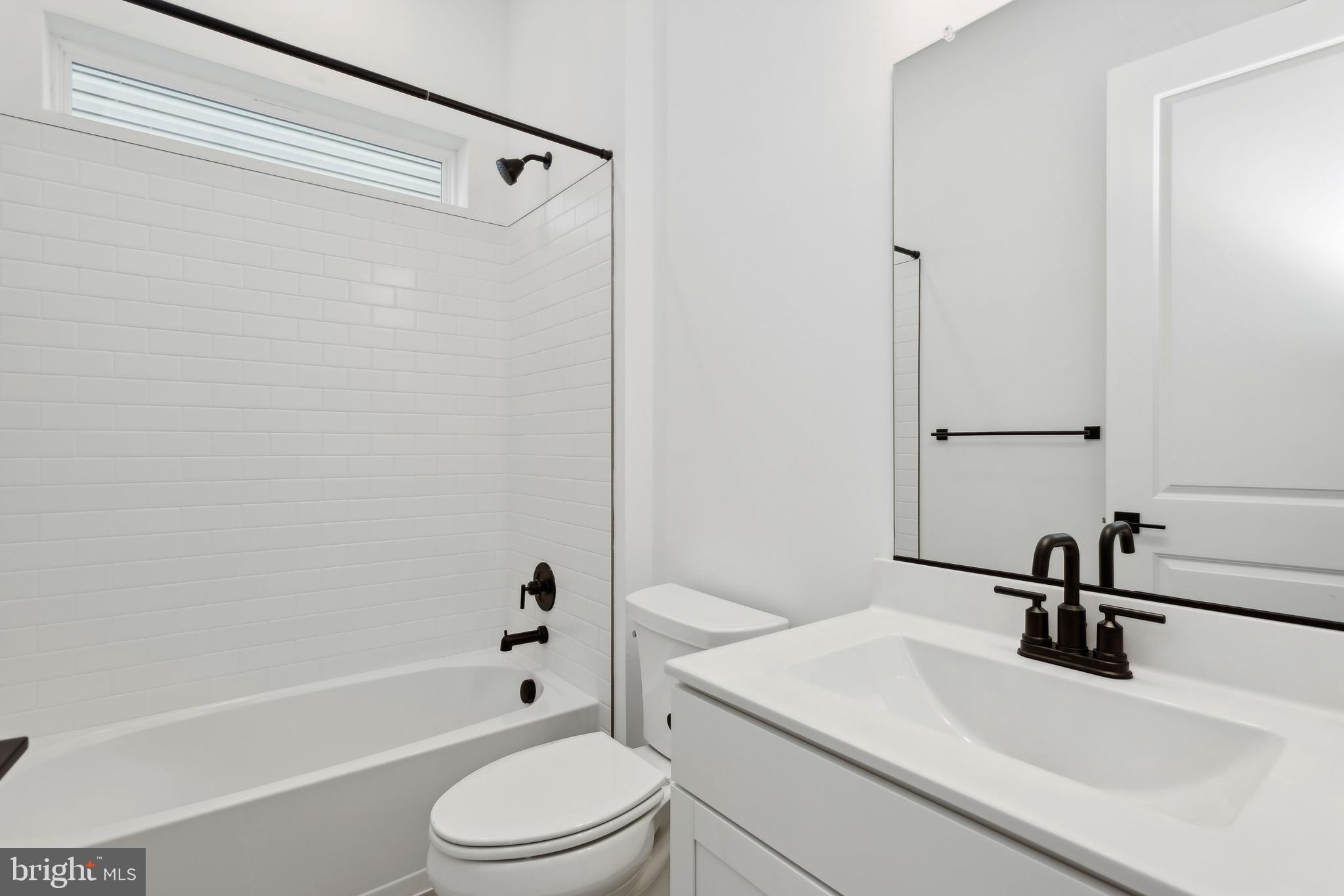 FOUR SEASONS AT KENT ISLAND - Residential