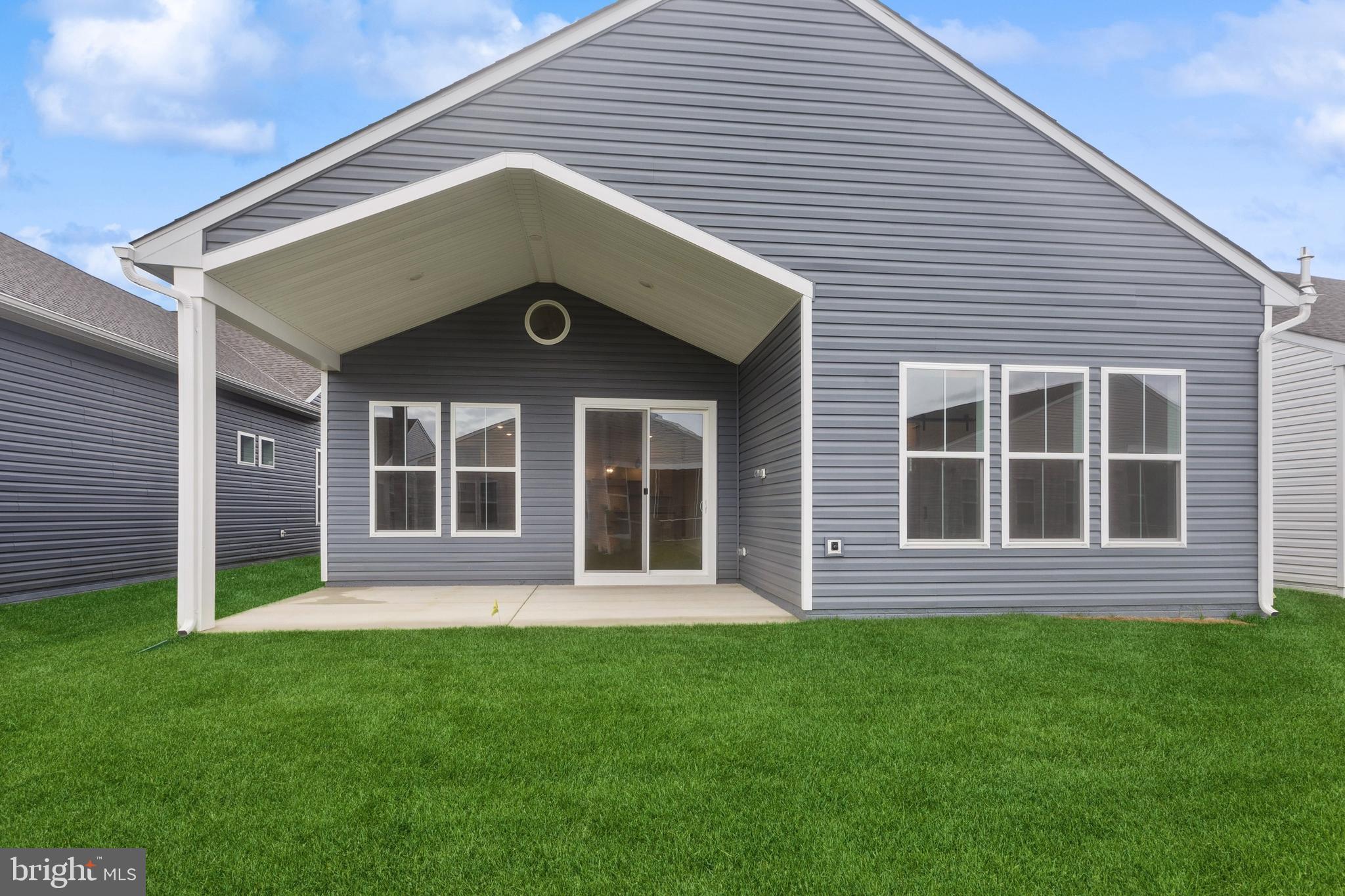 FOUR SEASONS AT KENT ISLAND - Residential