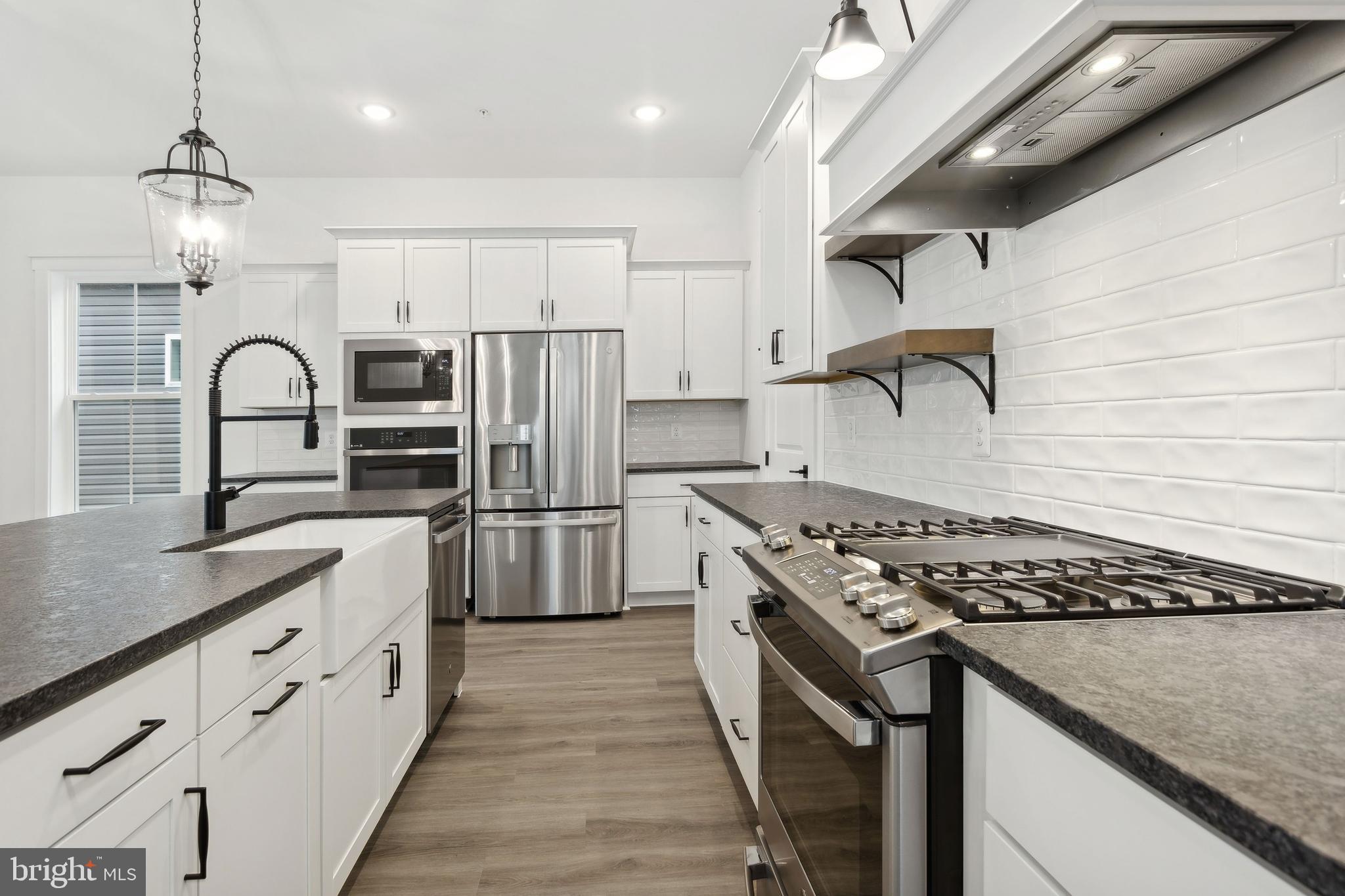 FOUR SEASONS AT KENT ISLAND - Residential