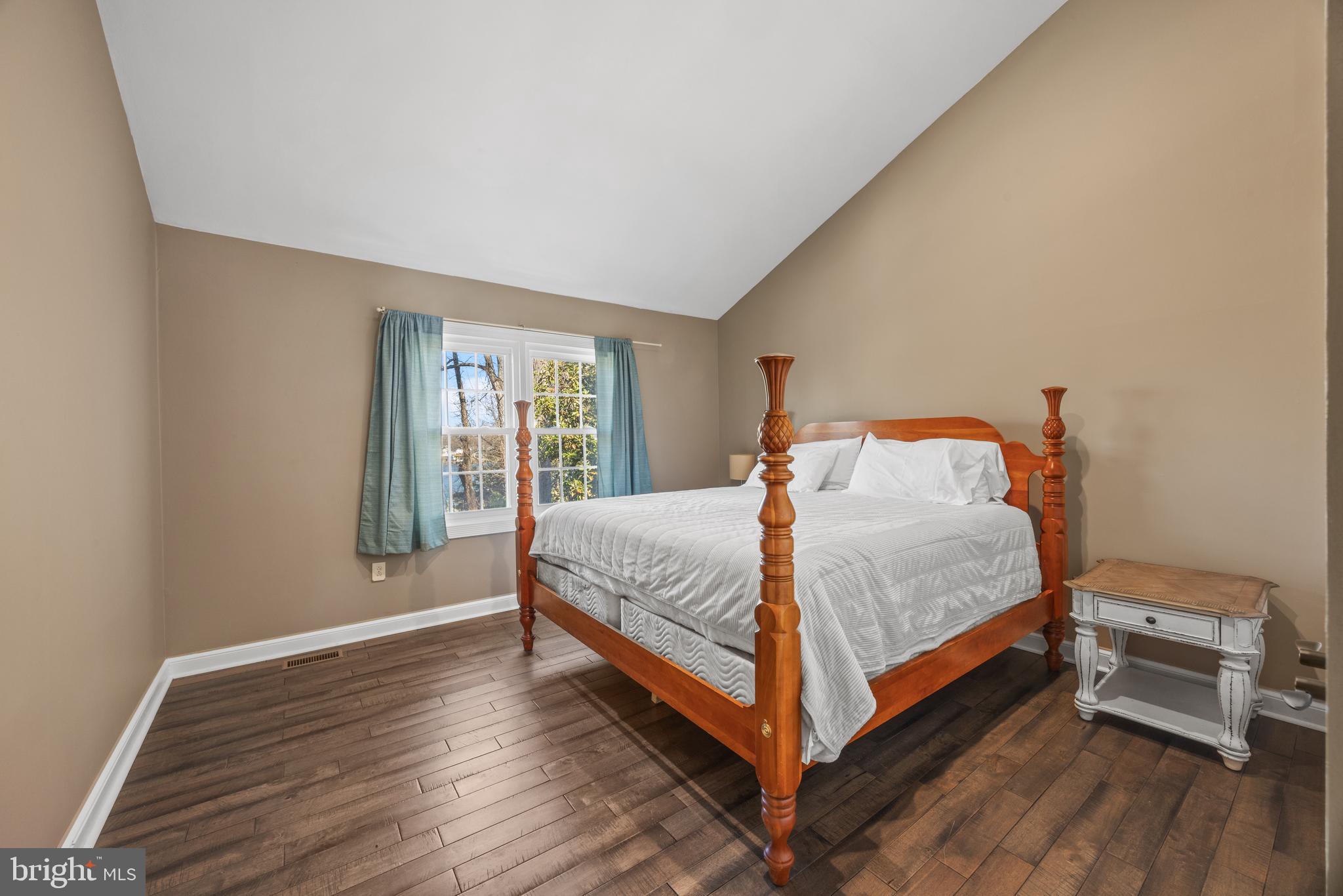 NORTH SHORE - Residential