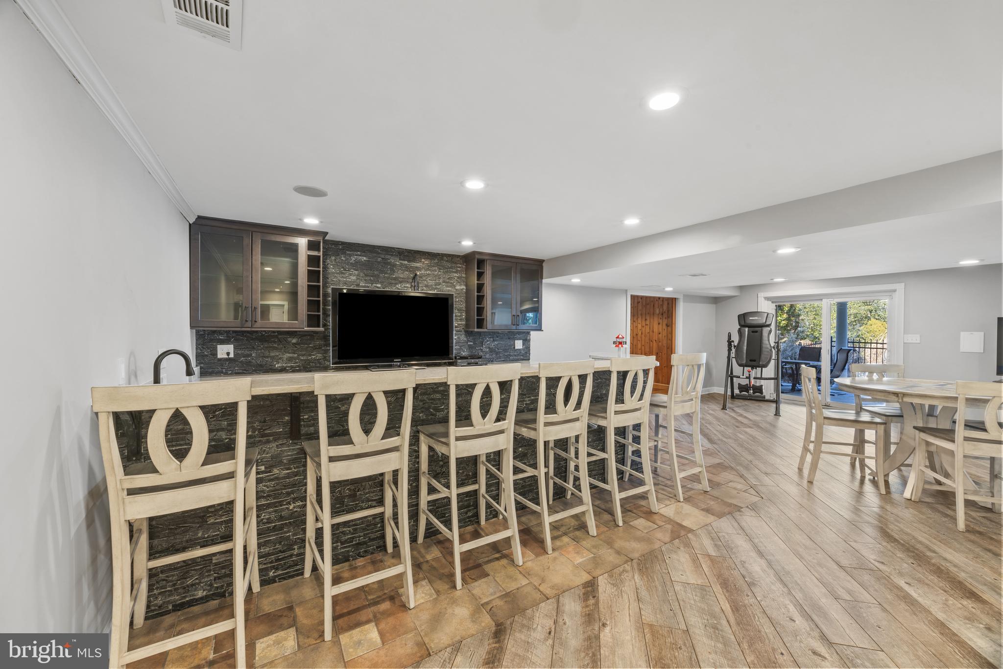 NORTH SHORE - Residential