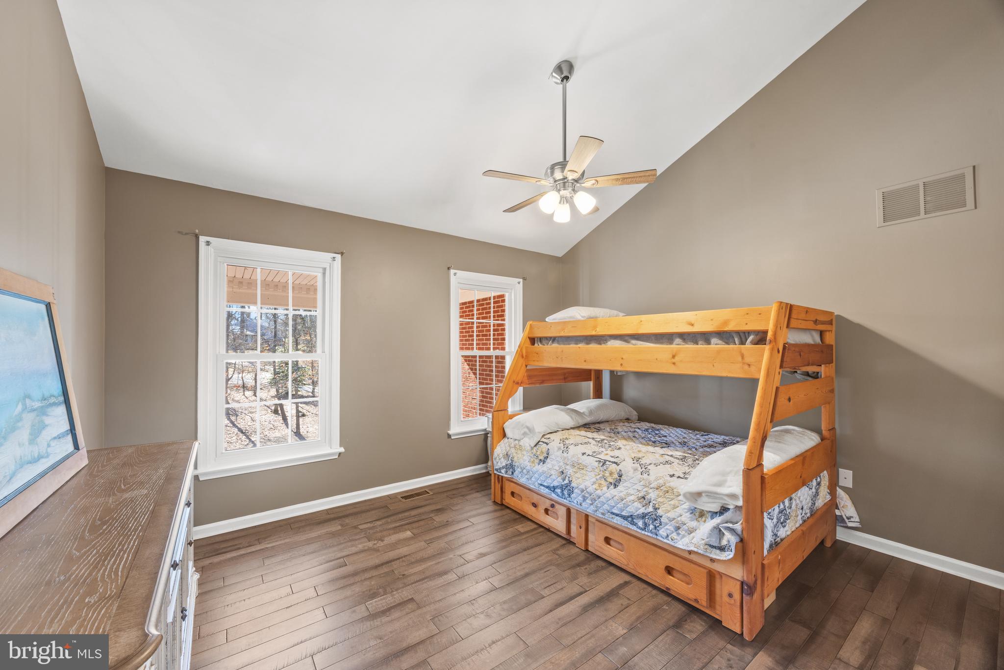 NORTH SHORE - Residential