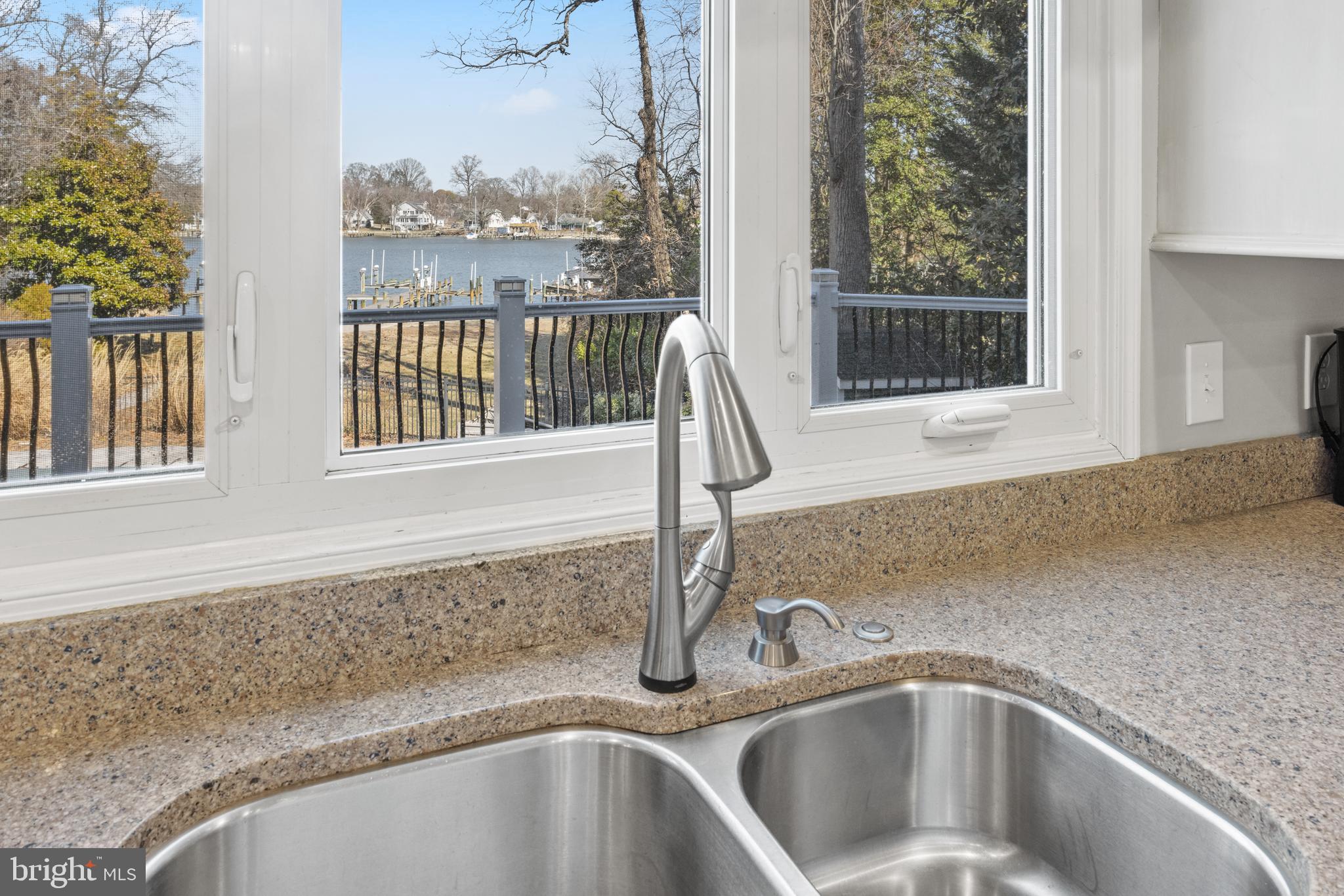 NORTH SHORE - Residential