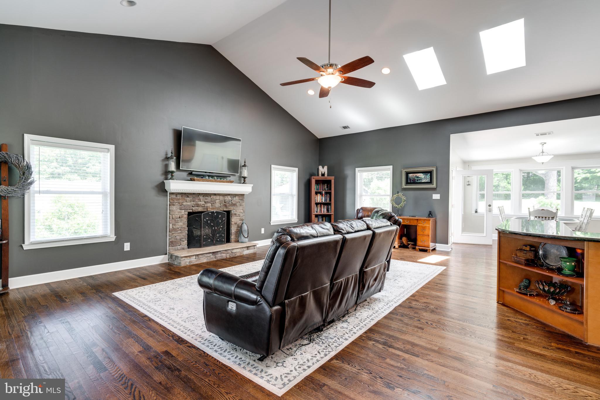 CHAPEL ACRES - Residential