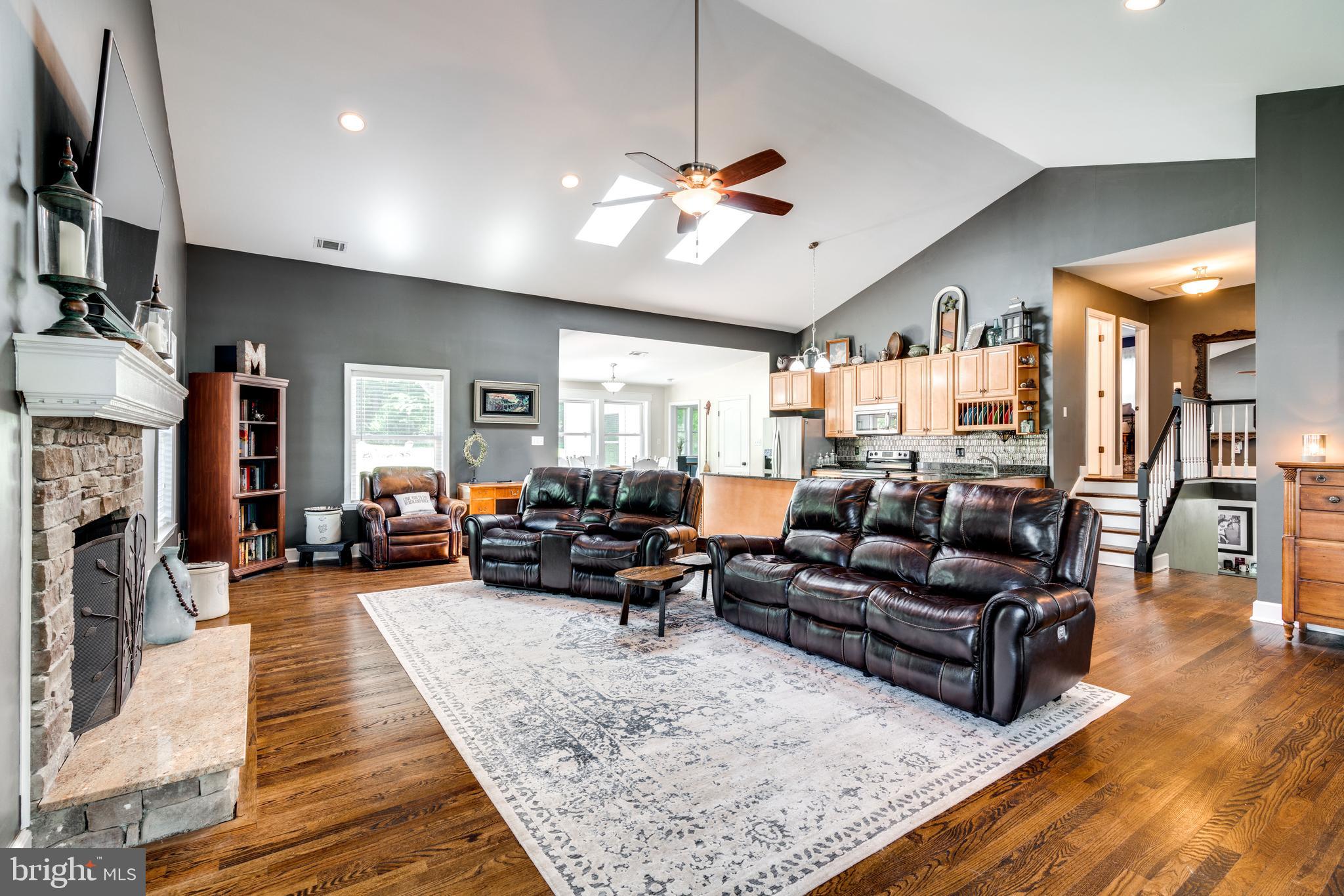 CHAPEL ACRES - Residential