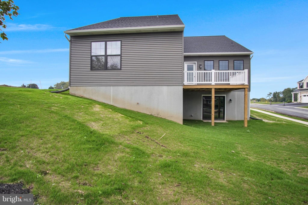 Photo of 101 Field Ln, MILLERSVILLE, PA 17551 (MLS # PALA2095318)