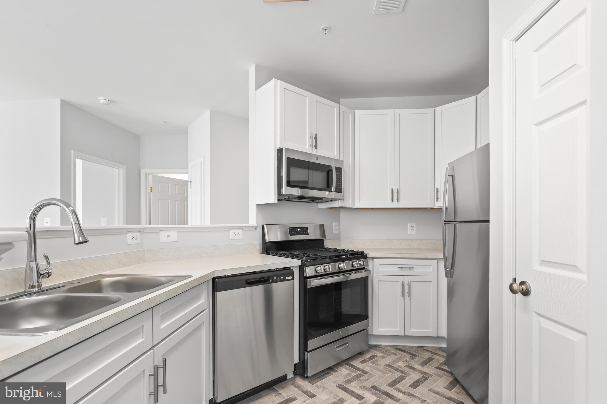 CHRISTOPHER AT CEDAR LAKES - Residential