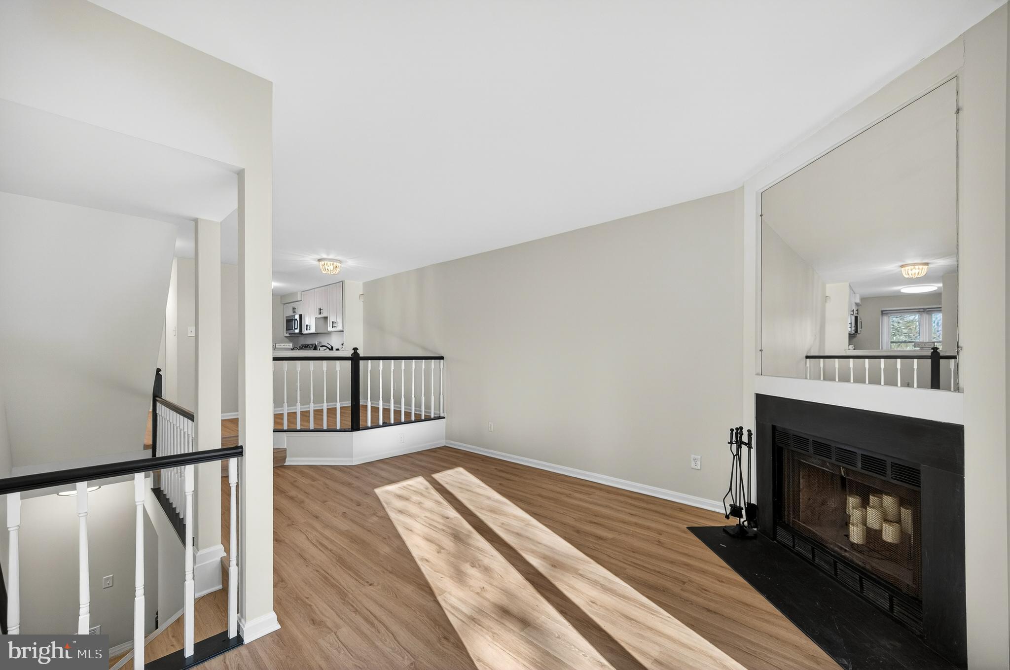 RESTON - Residential