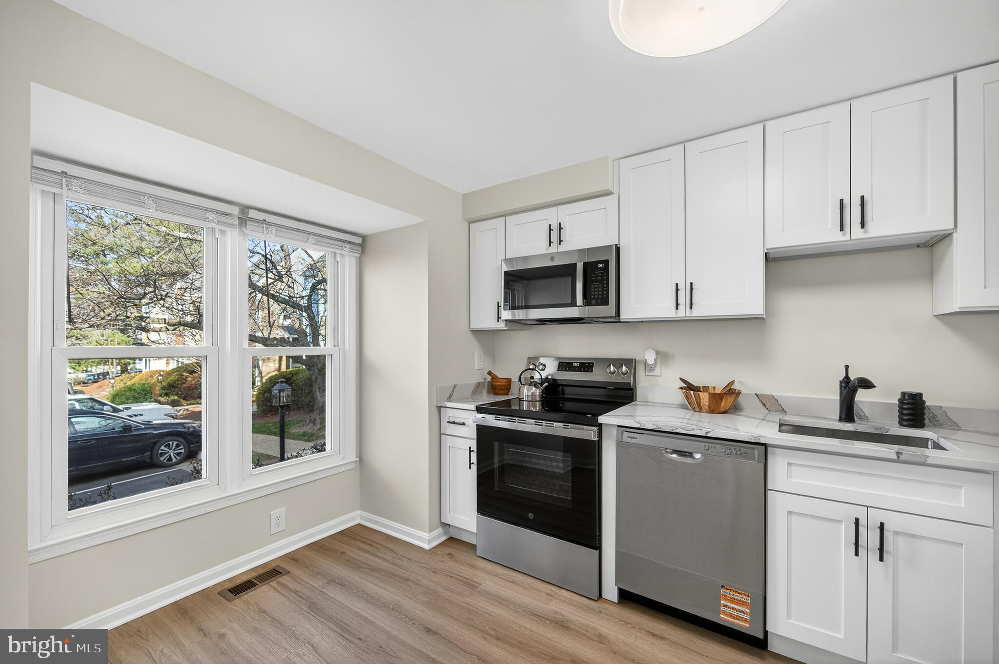 RESTON - Residential