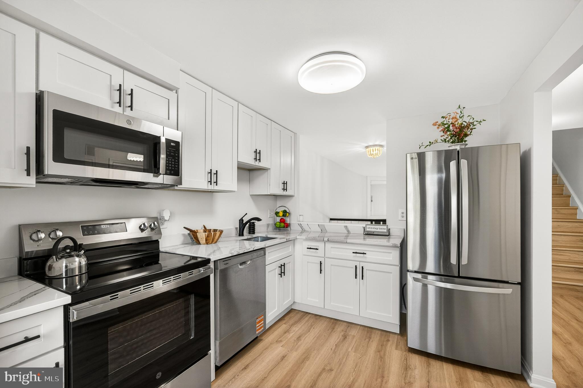 RESTON - Residential