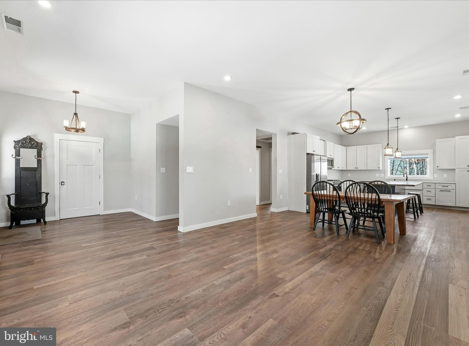 ESTATES AT LAKE JOHN - Residential