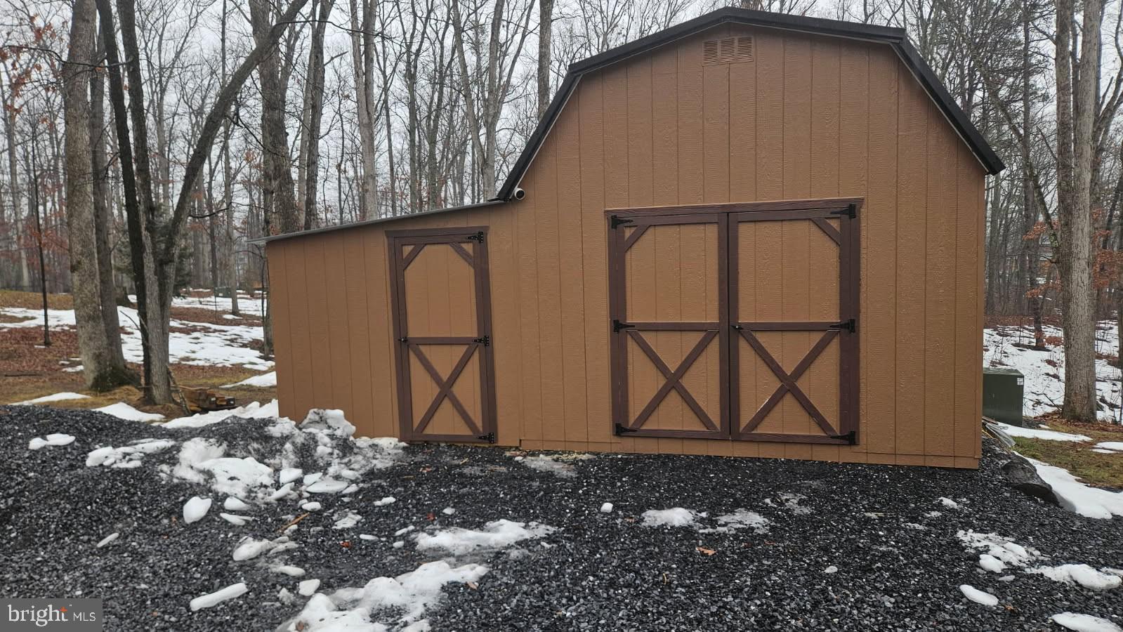 ESTATES AT LAKE JOHN - Residential