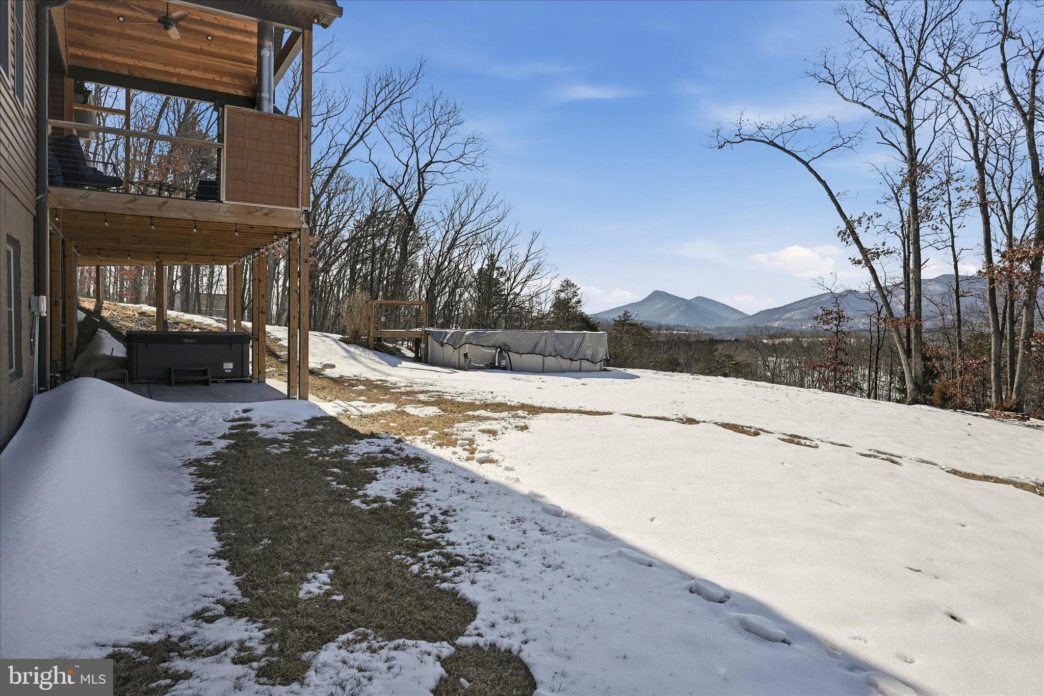 ESTATES AT LAKE JOHN - Residential