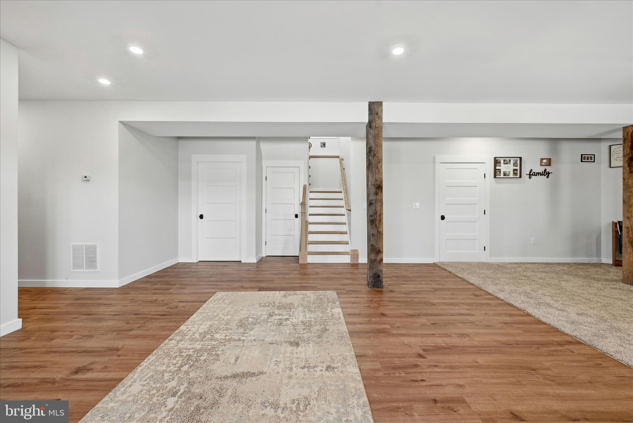 ESTATES AT LAKE JOHN - Residential