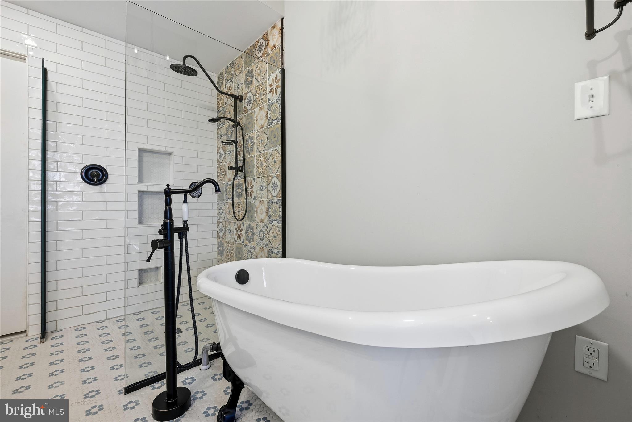 ESTATES AT LAKE JOHN - Residential