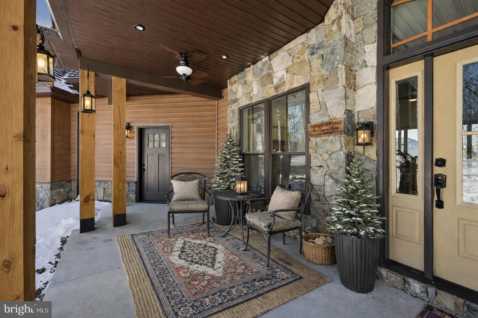 ESTATES AT LAKE JOHN - Residential