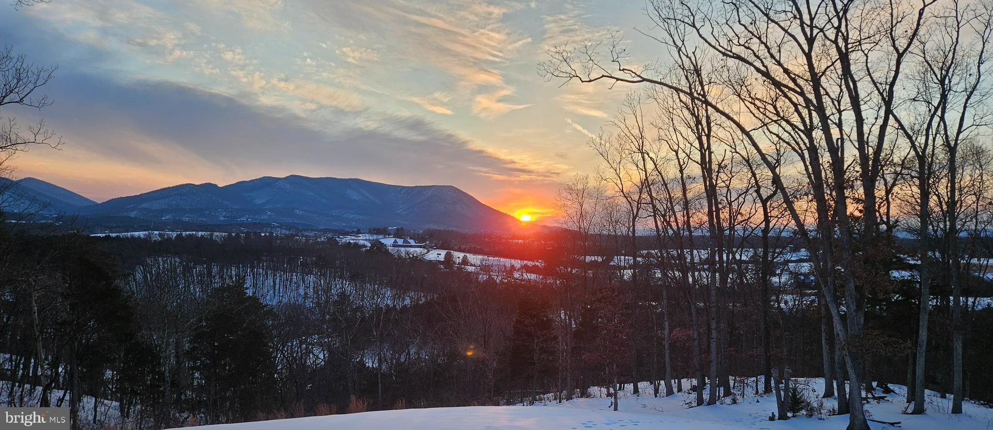 ESTATES AT LAKE JOHN - Residential