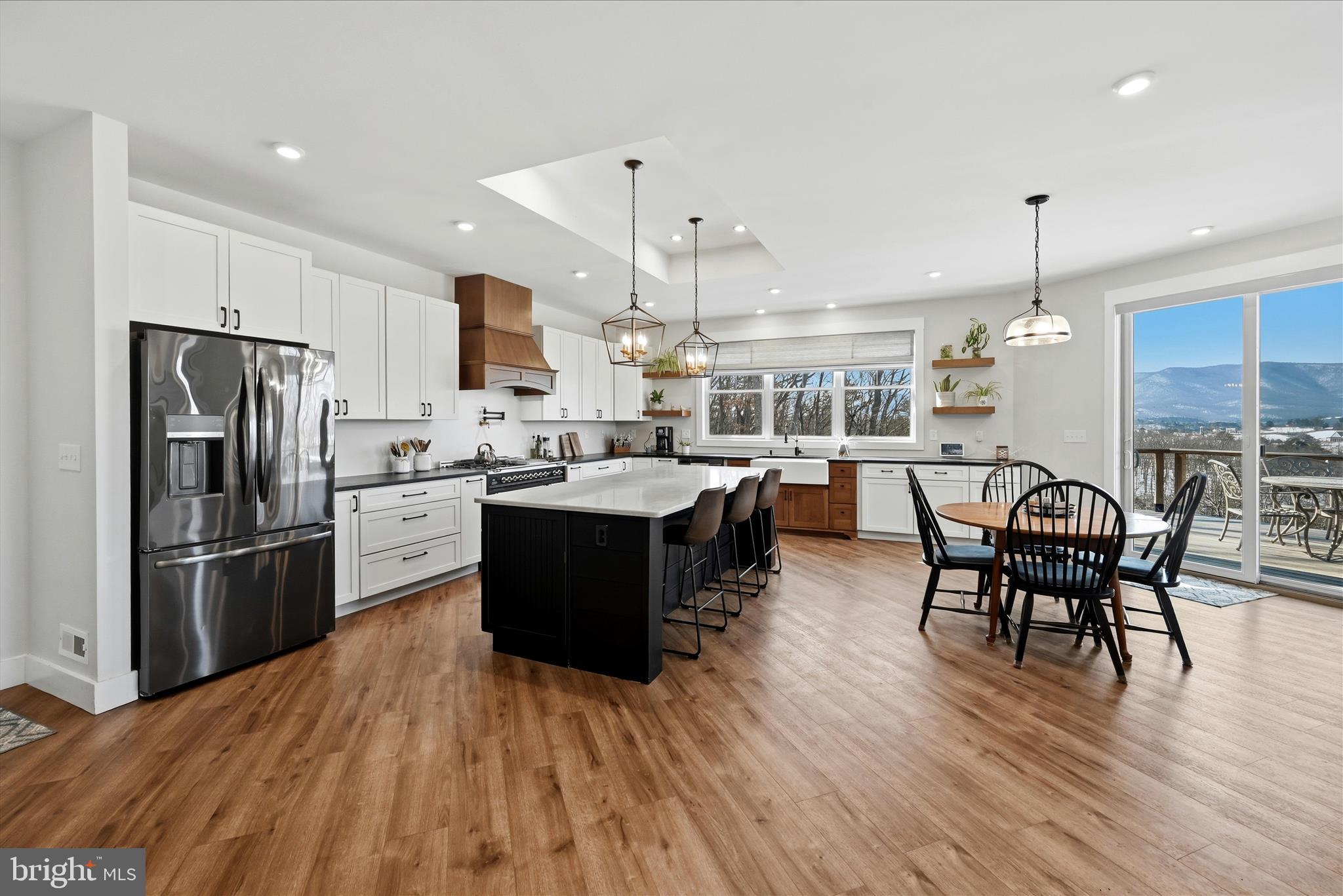 ESTATES AT LAKE JOHN - Residential