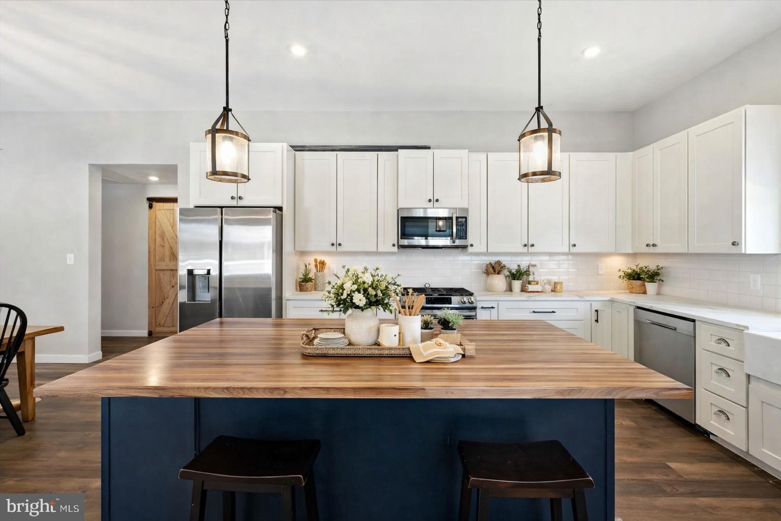 ESTATES AT LAKE JOHN - Residential