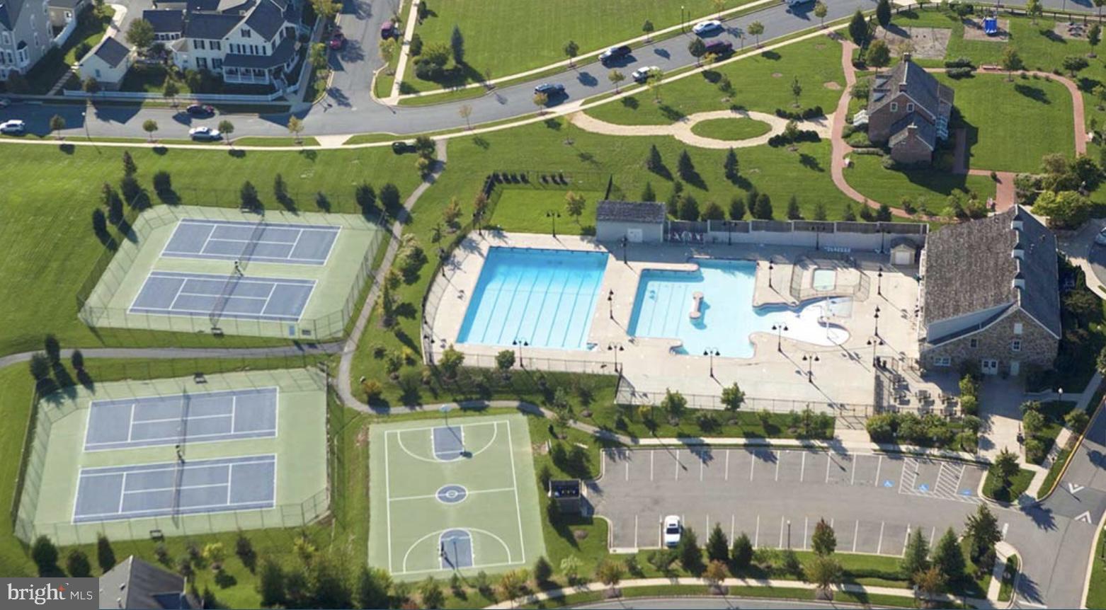 VILLAGES OF URBANA - Residential Lease