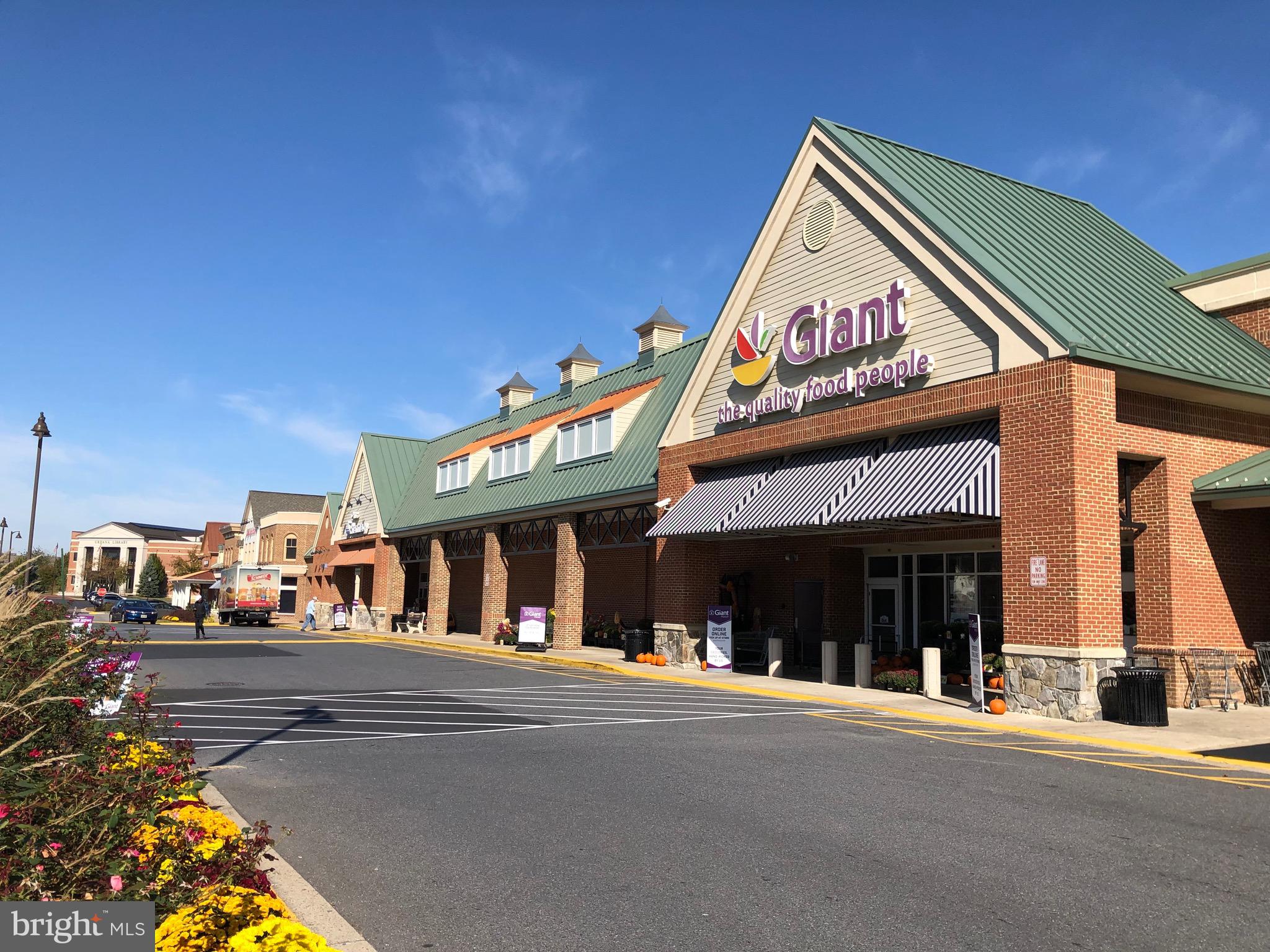 VILLAGES OF URBANA - Residential Lease