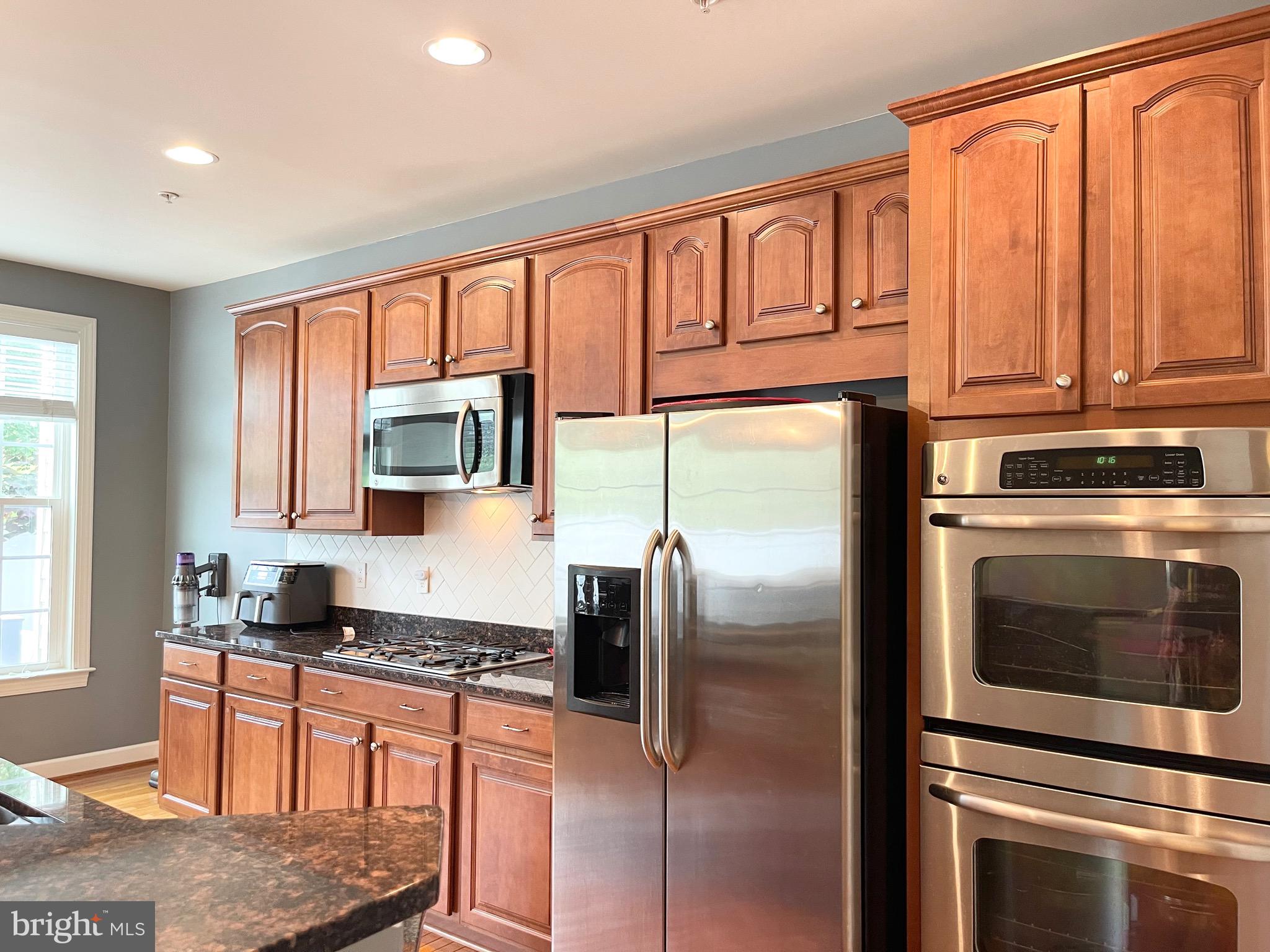 VILLAGES OF URBANA - Residential Lease