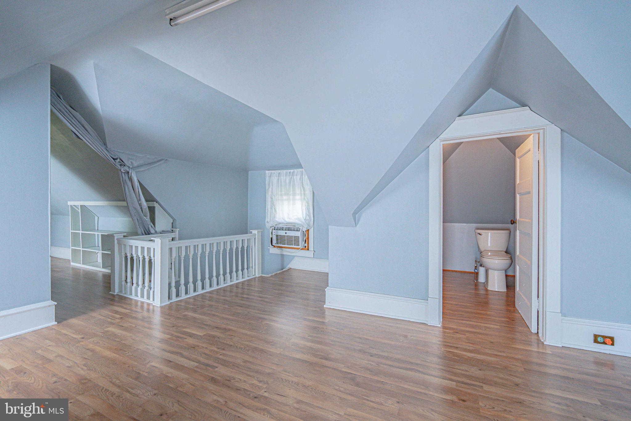 EAST END - Residential