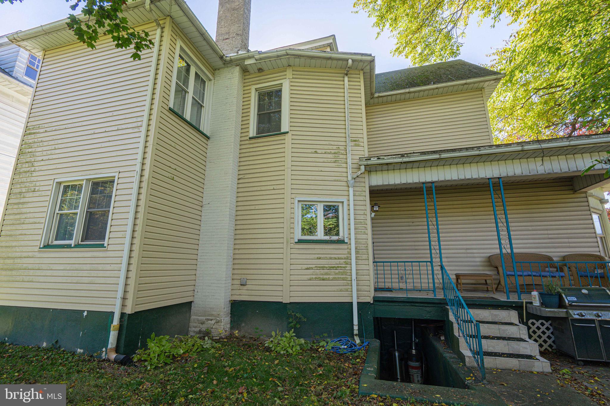 EAST END - Residential