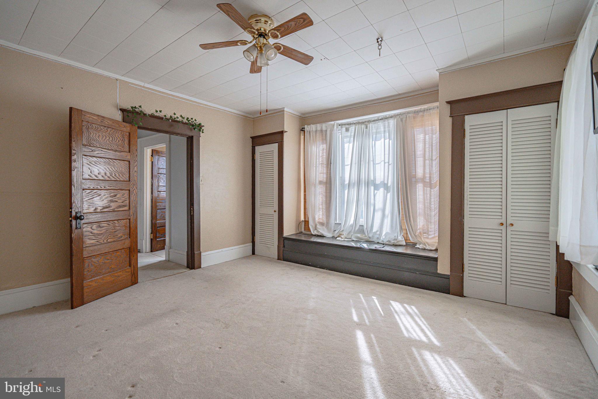 EAST END - Residential