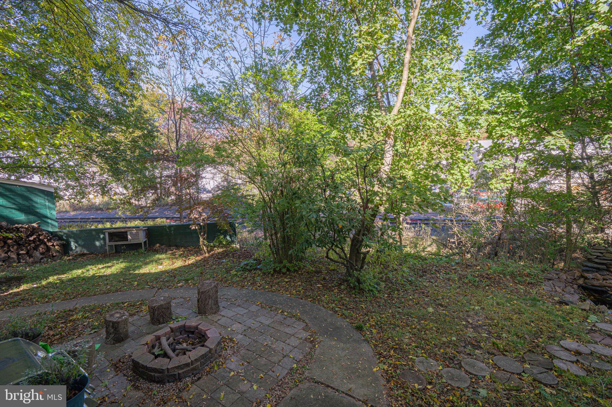 EAST END - Residential