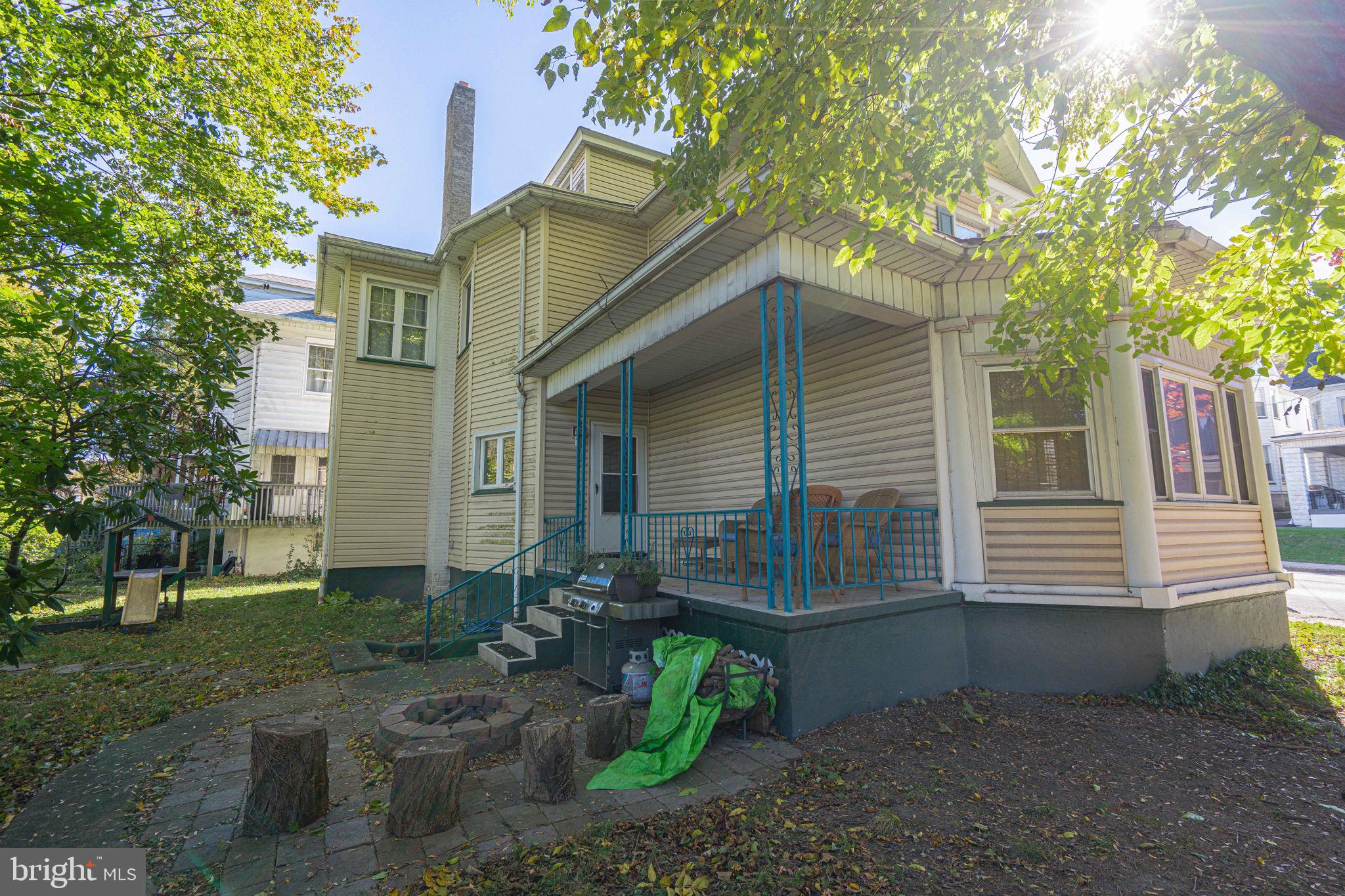 EAST END - Residential