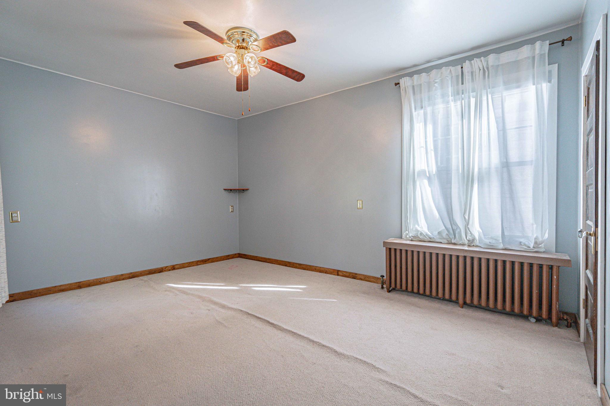 EAST END - Residential