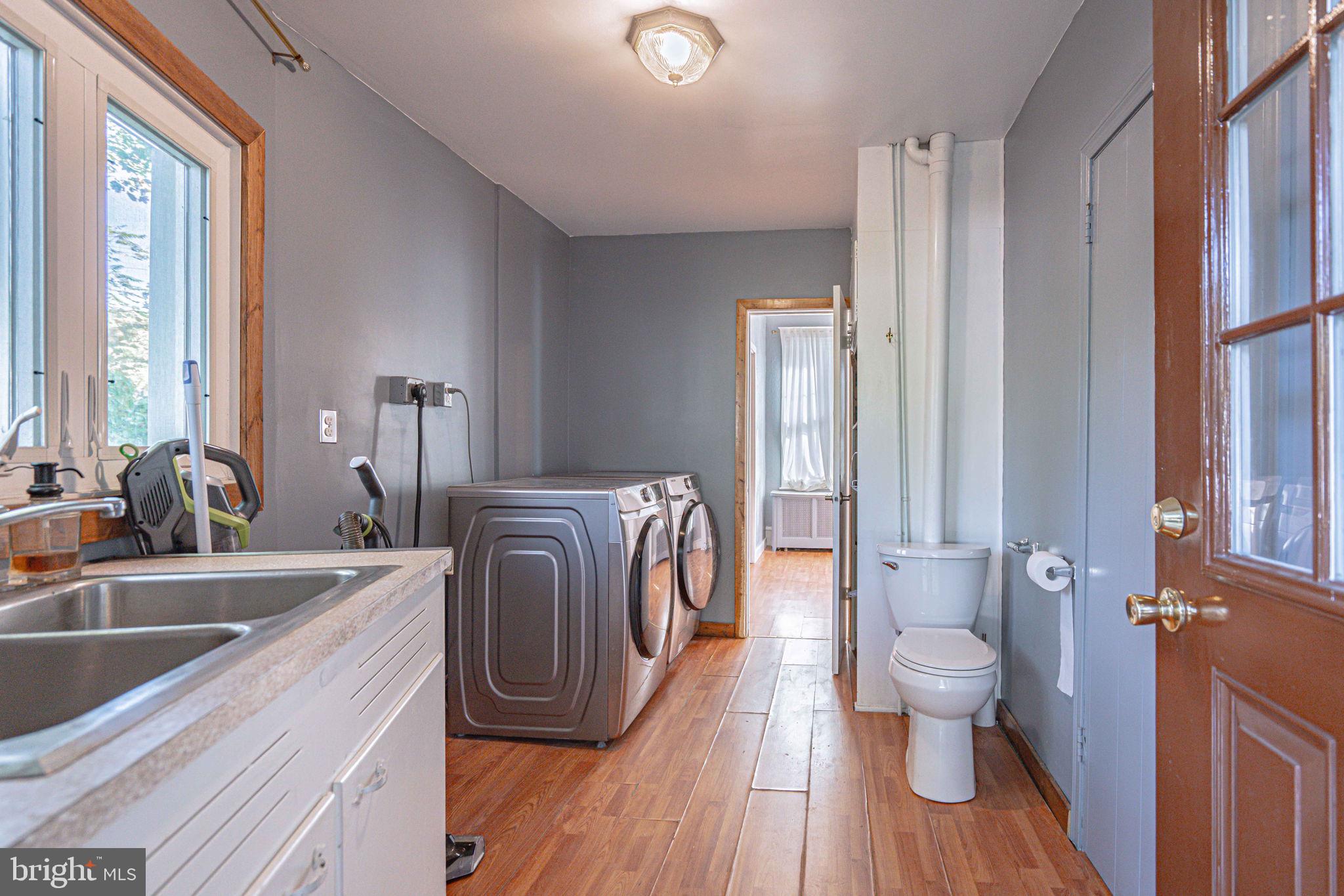 EAST END - Residential