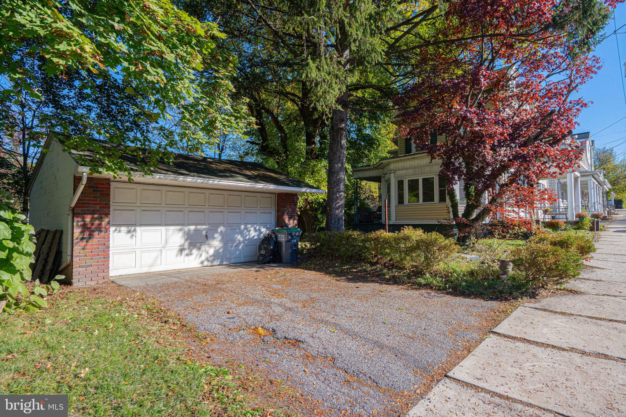 EAST END - Residential