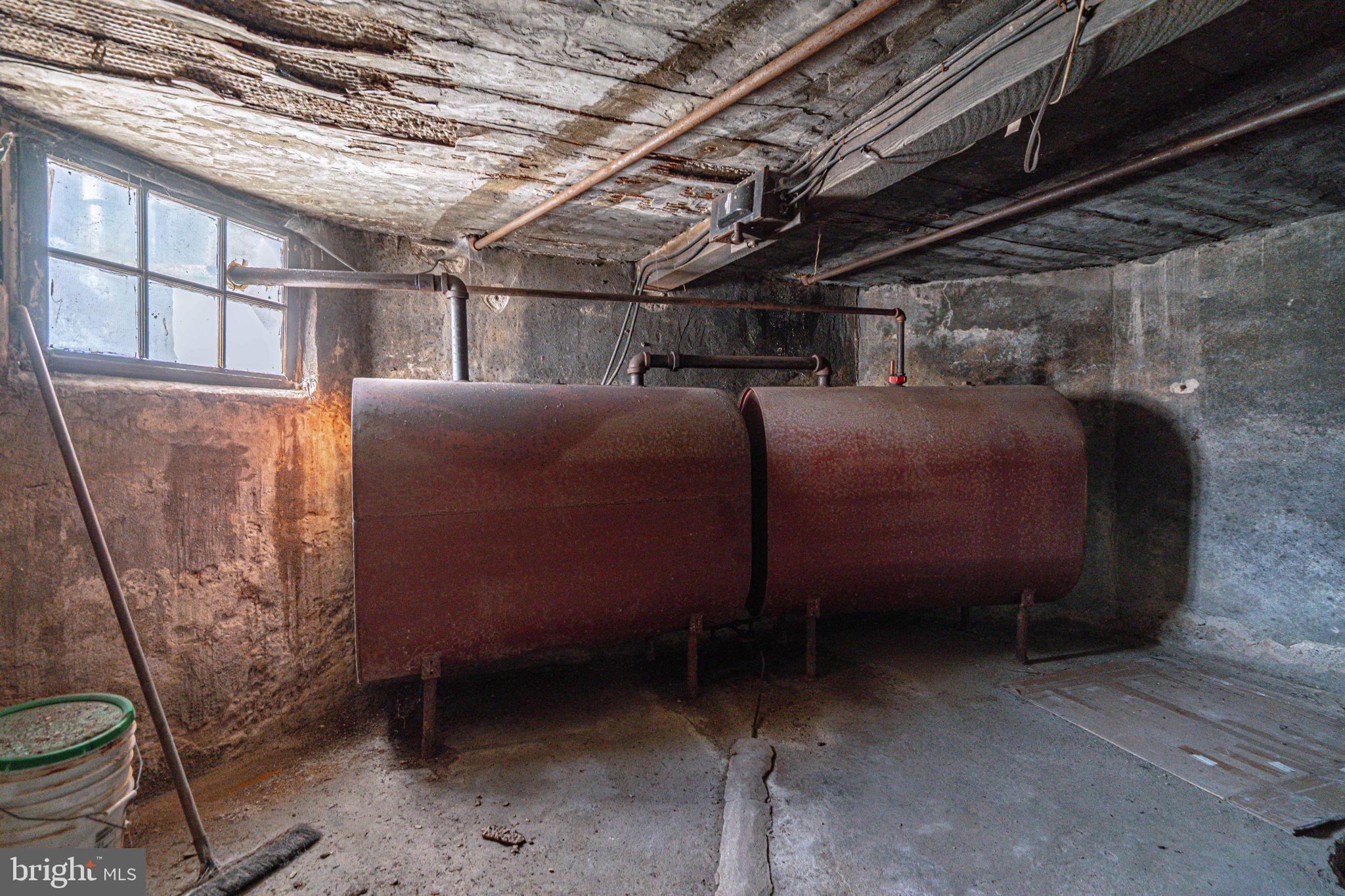 EAST END - Residential