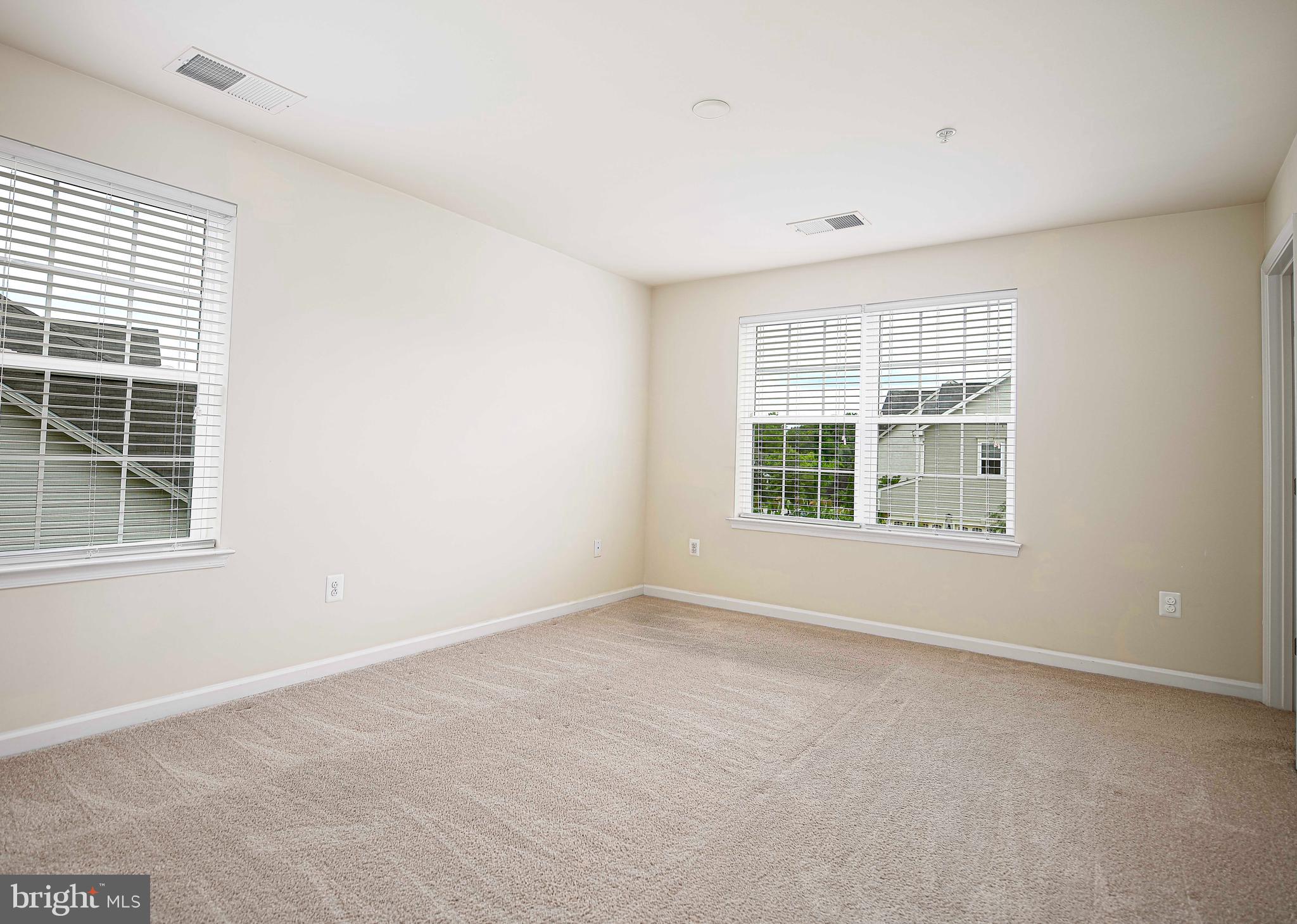 VINCENT FARM - Residential Lease