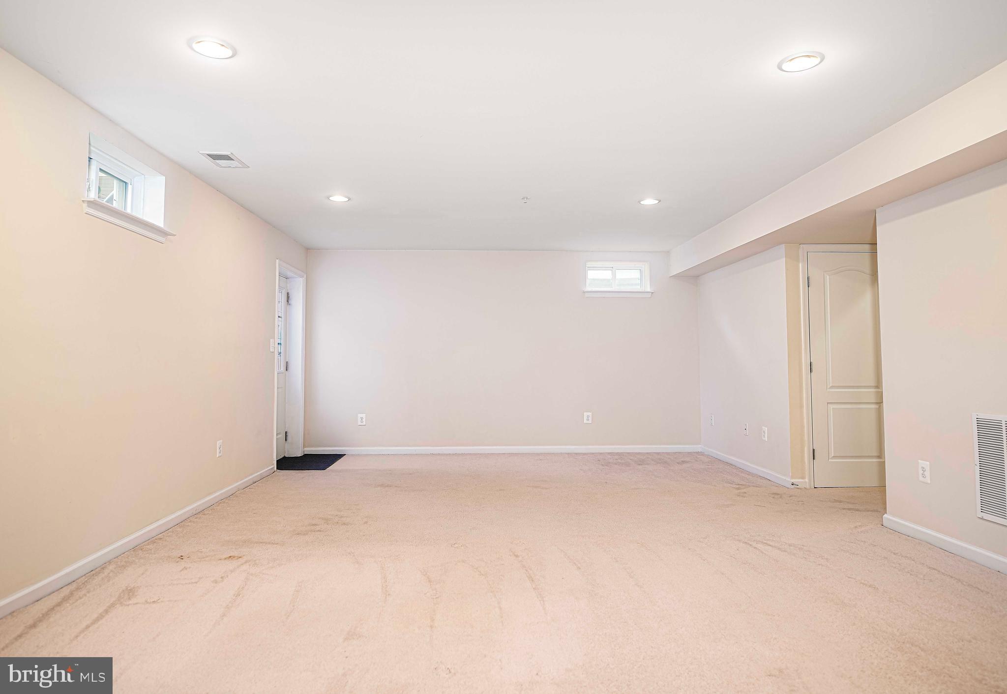 VINCENT FARM - Residential Lease