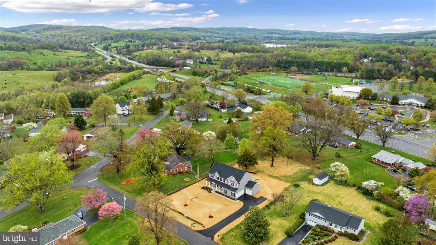 CRESTVIEW ESTATE - Residential