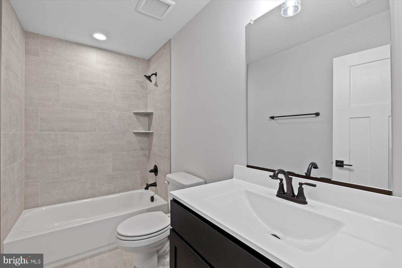 CRESTVIEW ESTATE - Residential