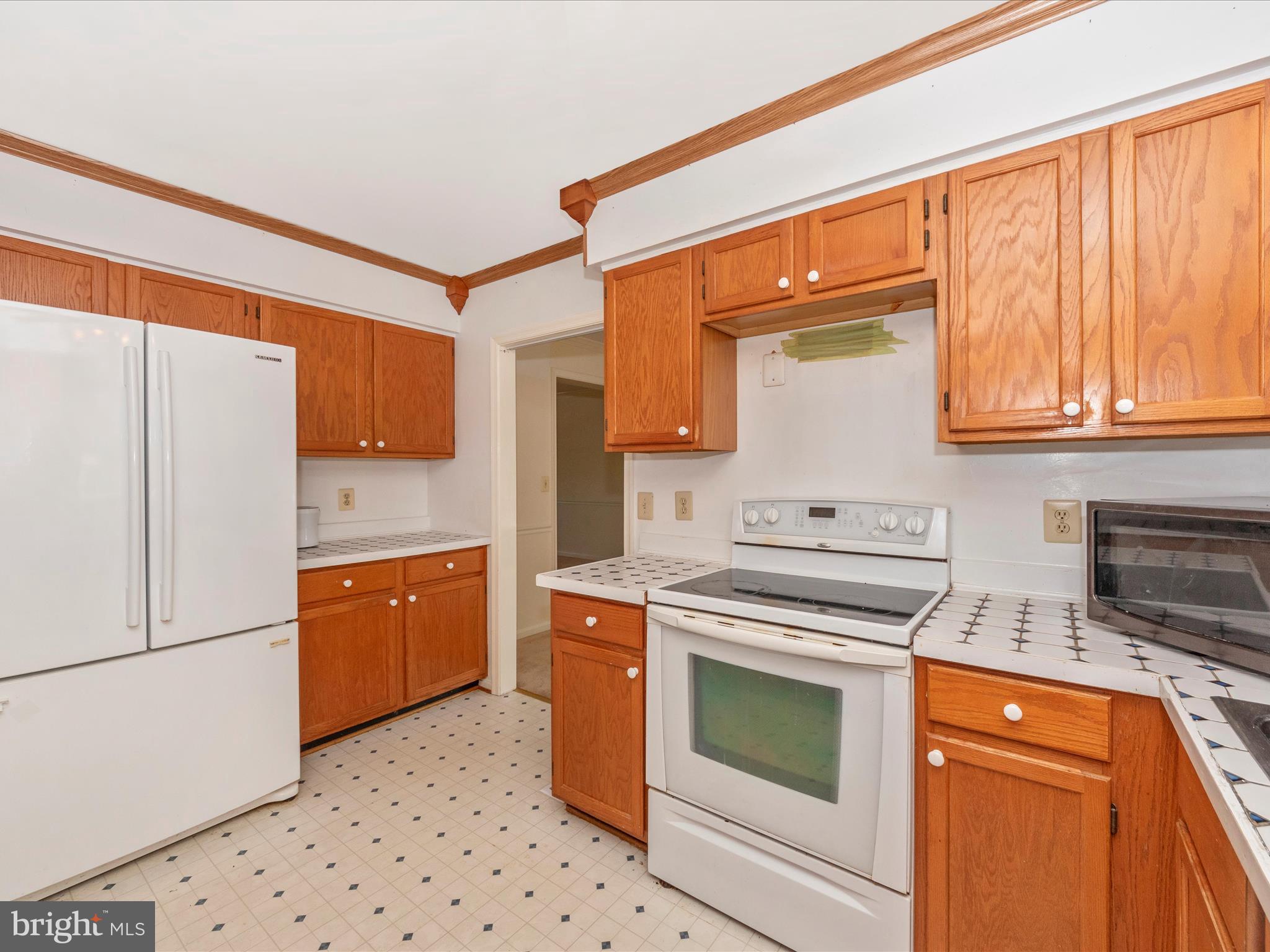 TALL OAKS CROSSING - Residential