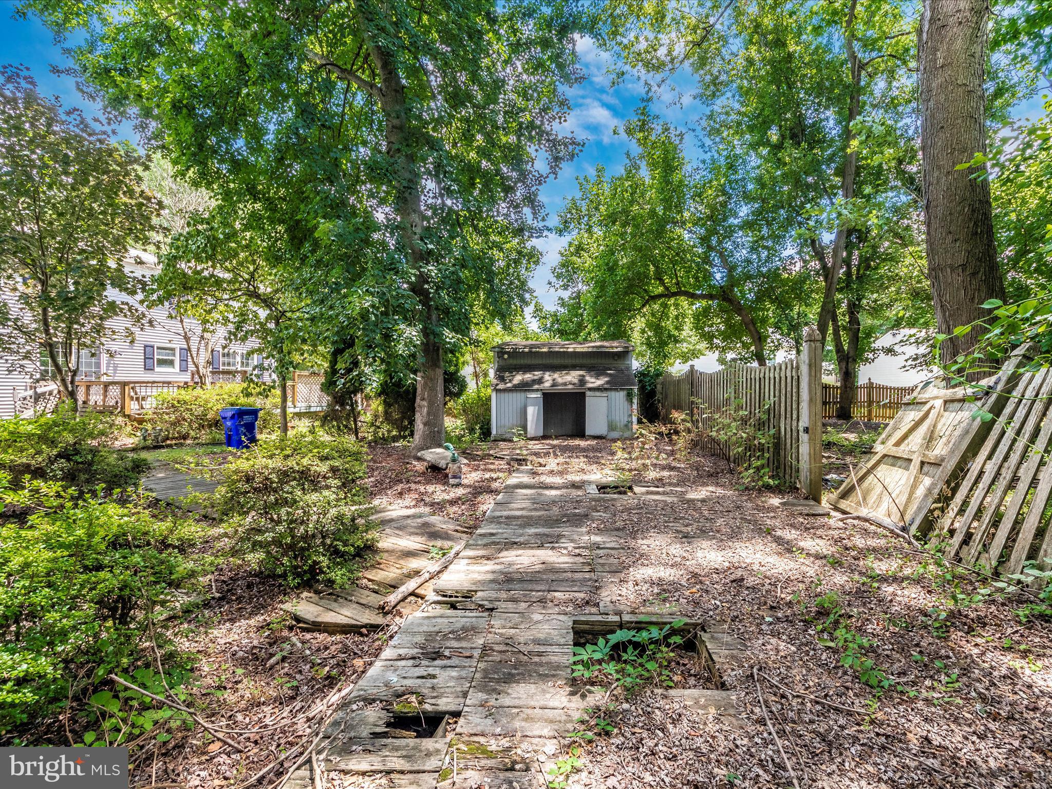 TALL OAKS CROSSING - Residential