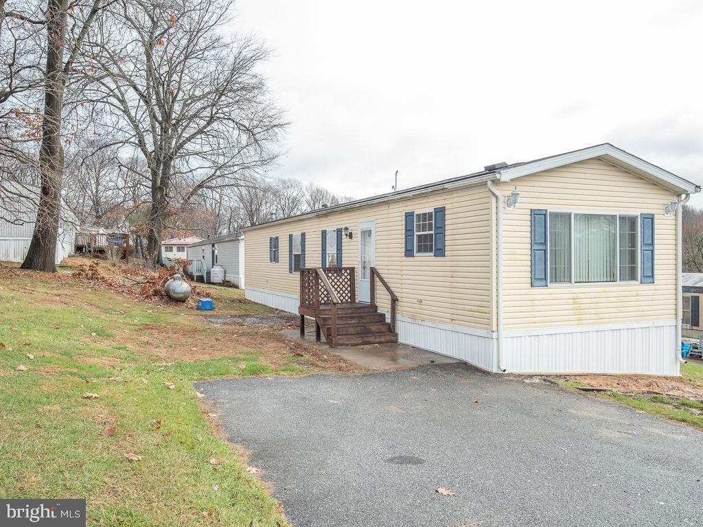 Photo of 15 ASHTON DR, NEW PROVIDENCE, PA 17560 (MLS # PALA2028842)