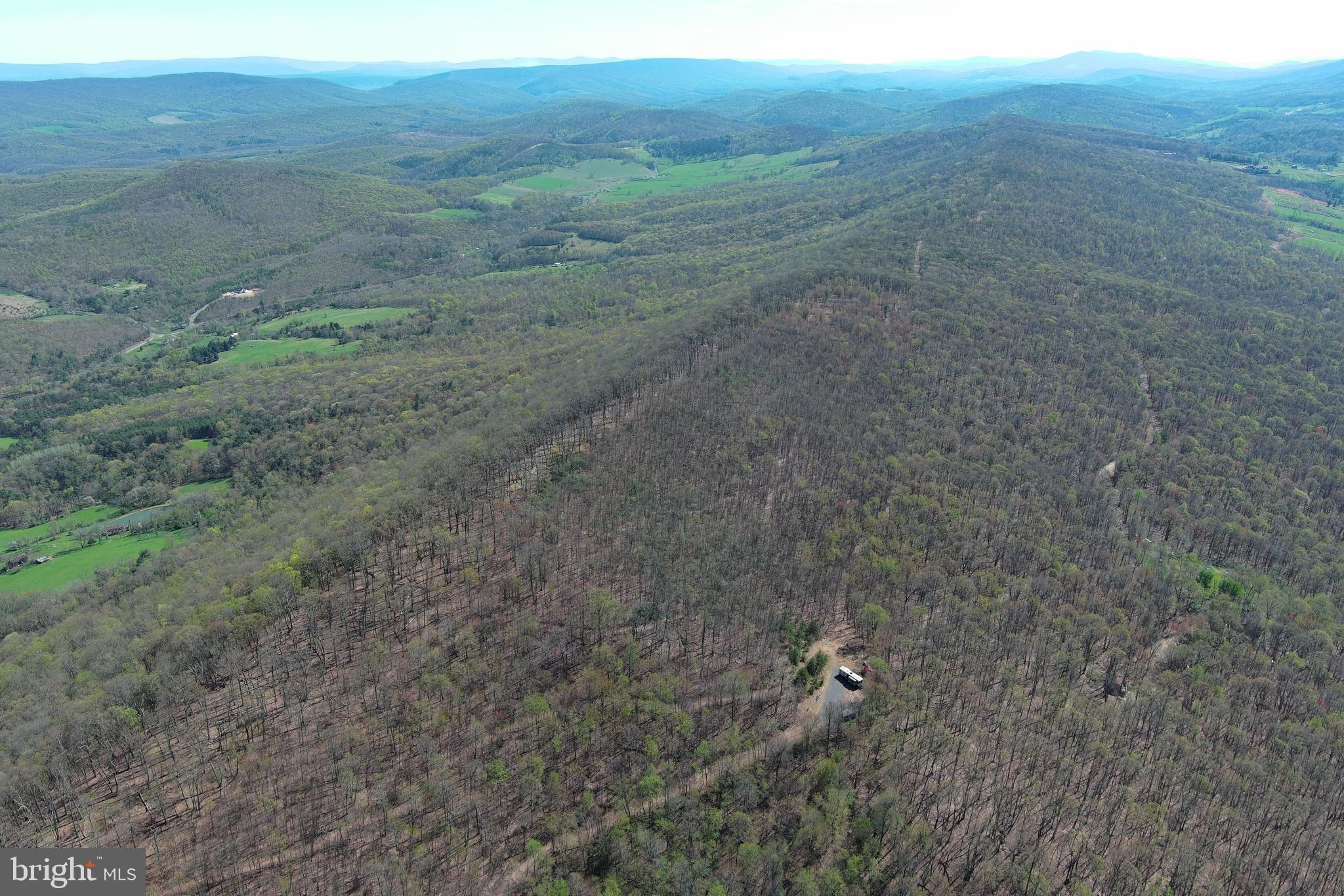STONY MOUNTAIN LODGE - Land